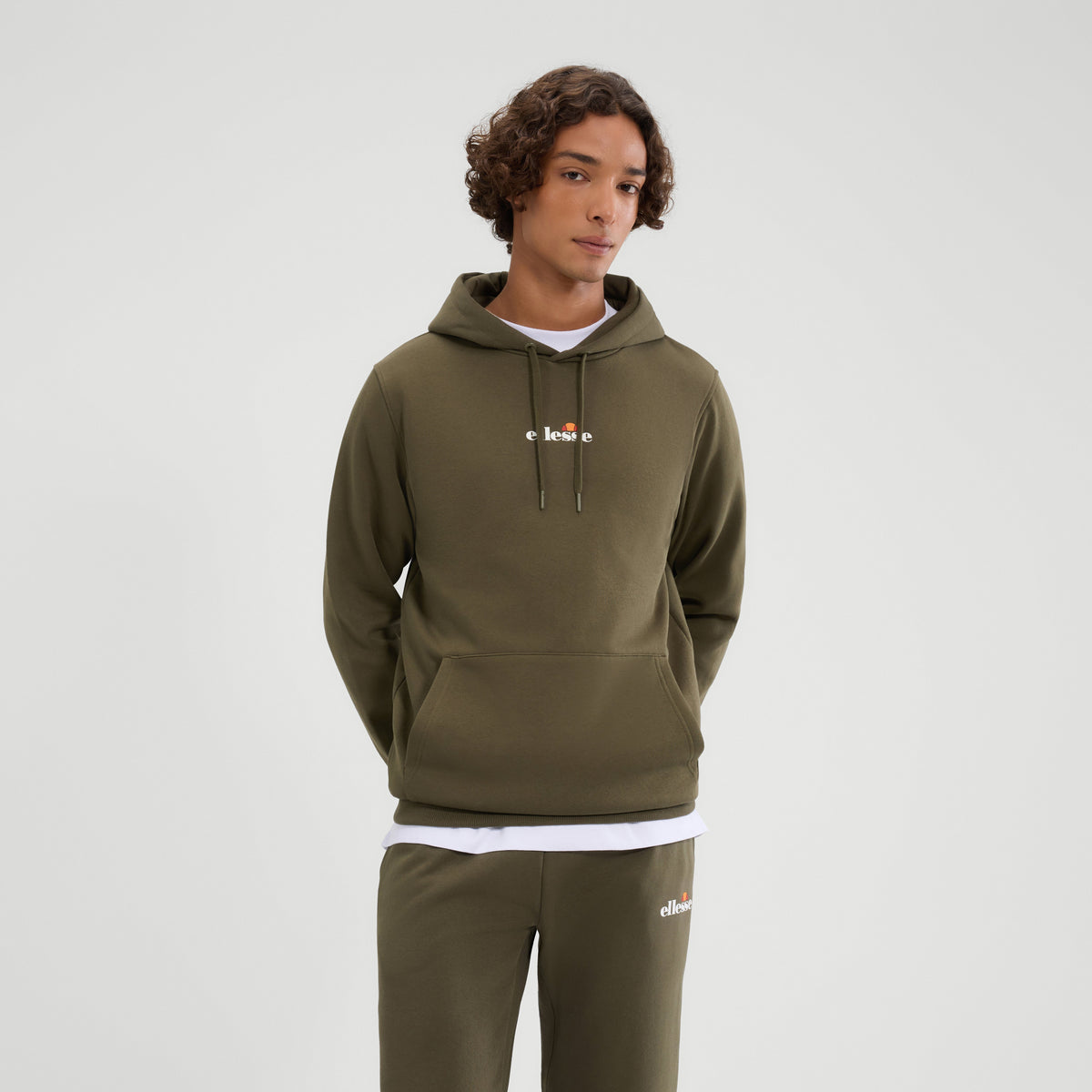 לבוש לחורף: המדריך השלם לסטייל חורפי מושלם - FOOTLOCKER