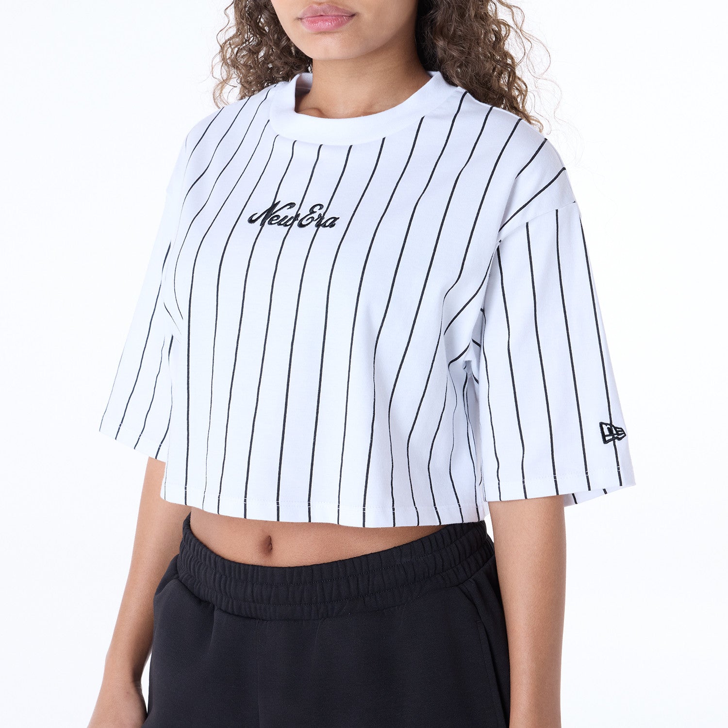 NE PINSTRIPE טישרט קרופ