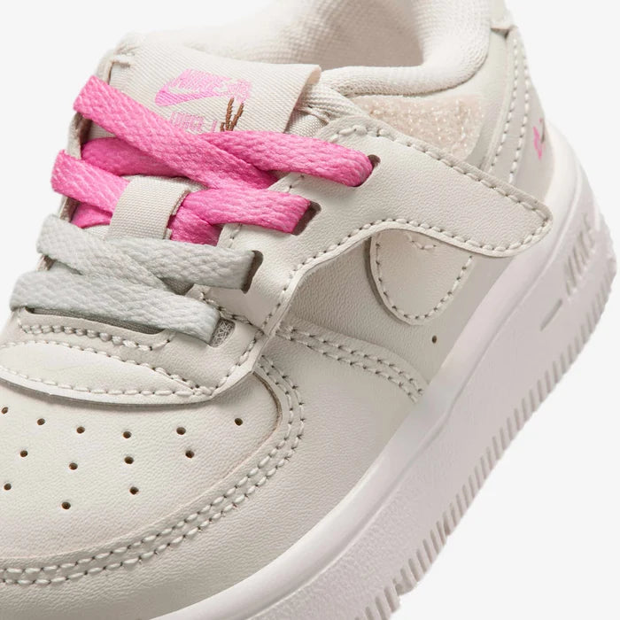 FORCE 1 LOW סניקרס