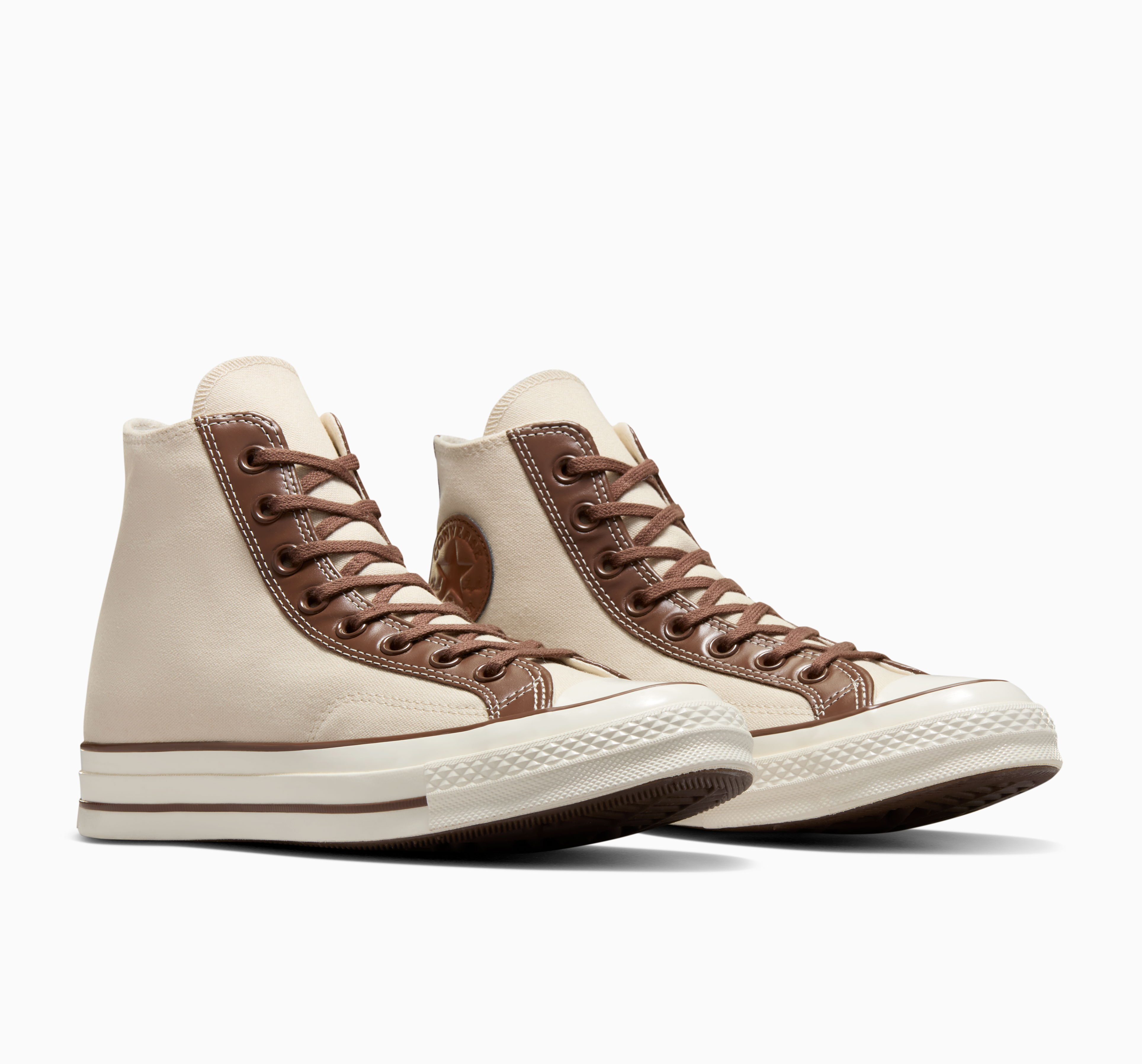 | Chuck 70 Leather Overlays סניקרס | FOOT LOCKER