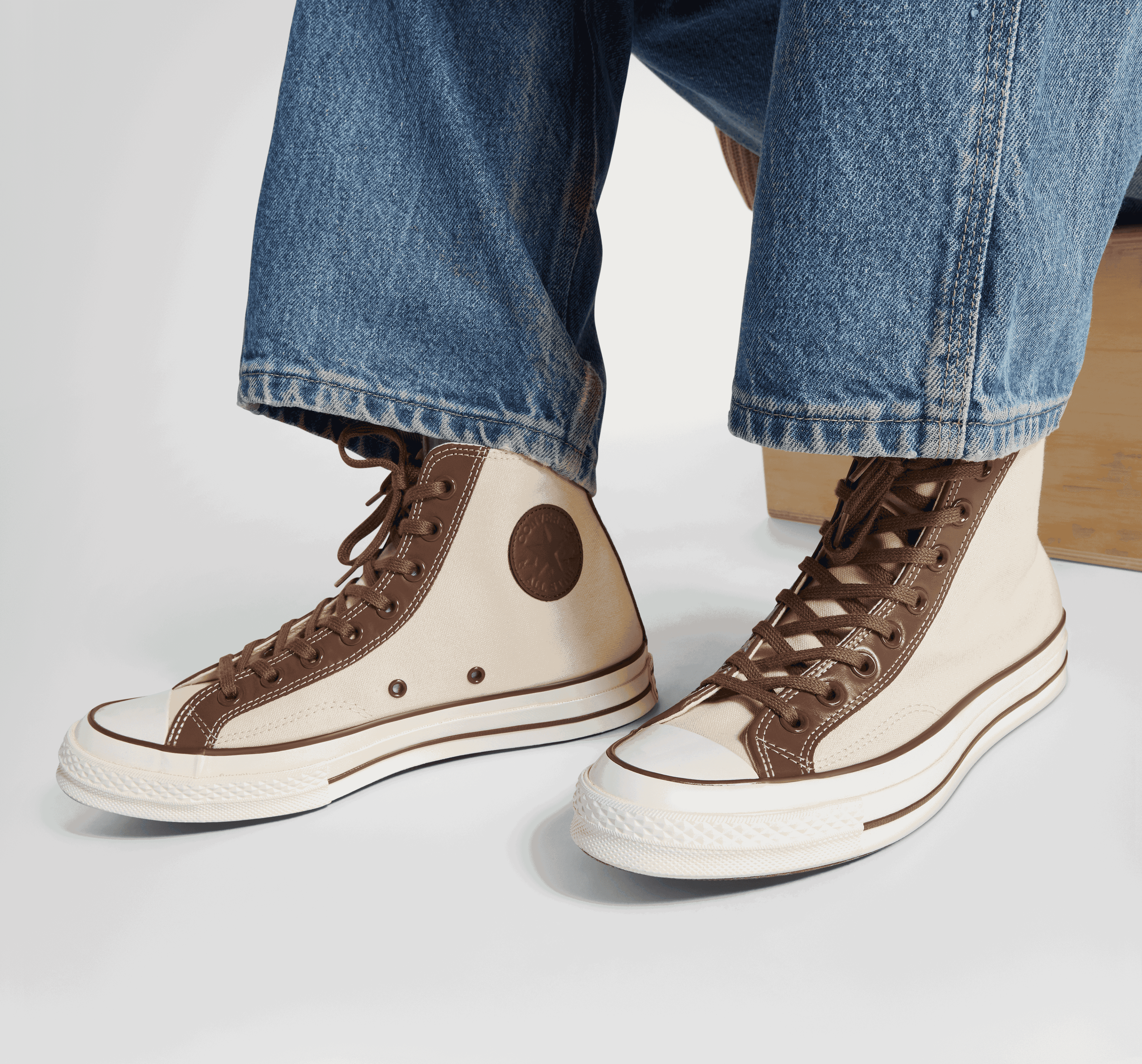 | Chuck 70 Leather Overlays סניקרס | FOOT LOCKER