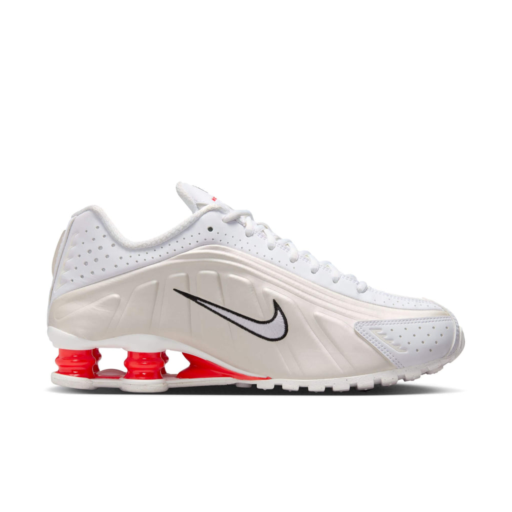 NIKE SHOX R4 - FOOT LOCKER