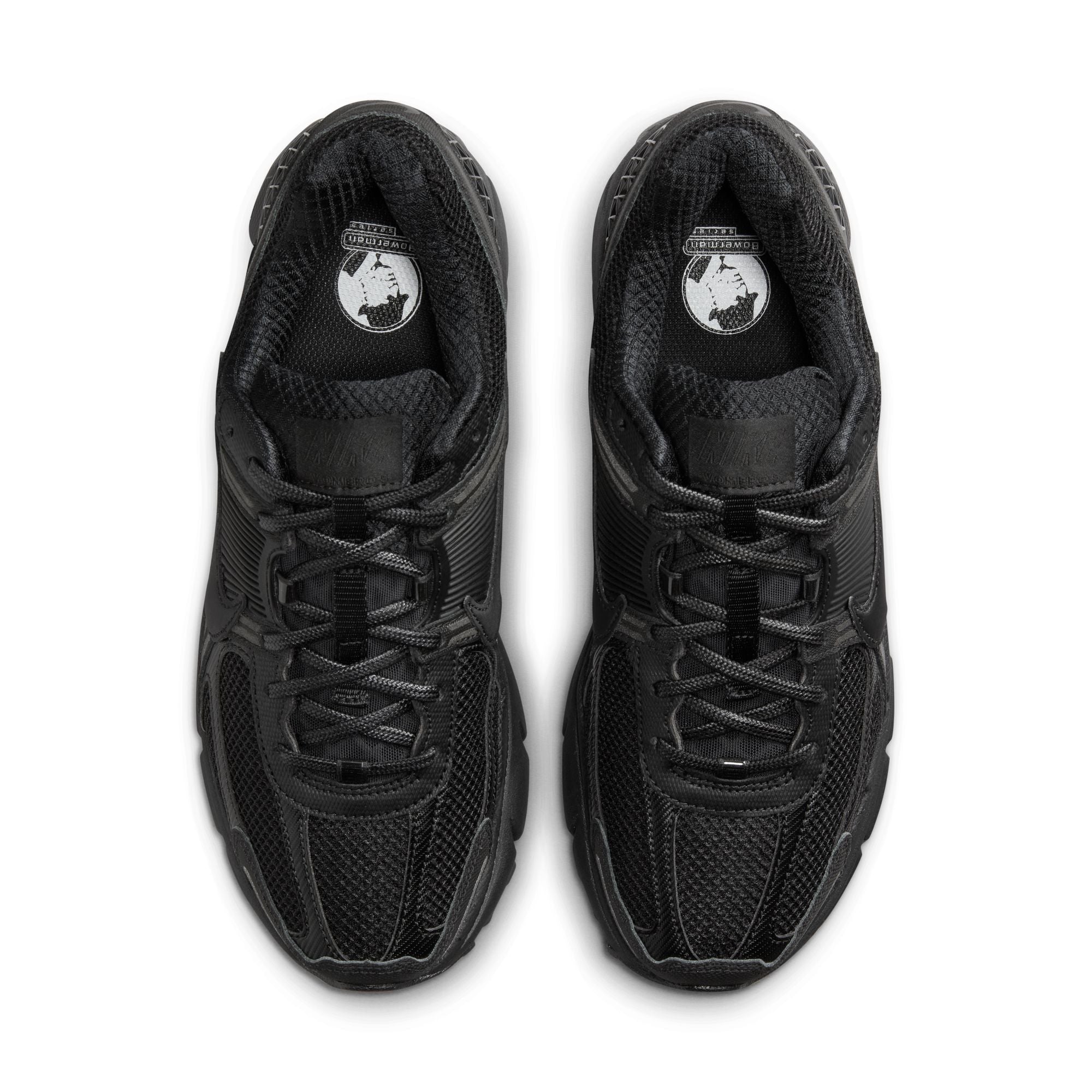 NIKE ZOOM VOMERO 5 סניקרס