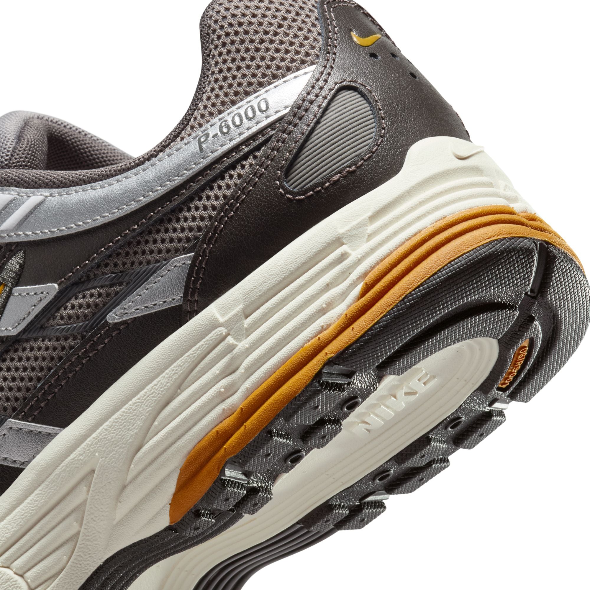 NIKE P-6000 סניקרס