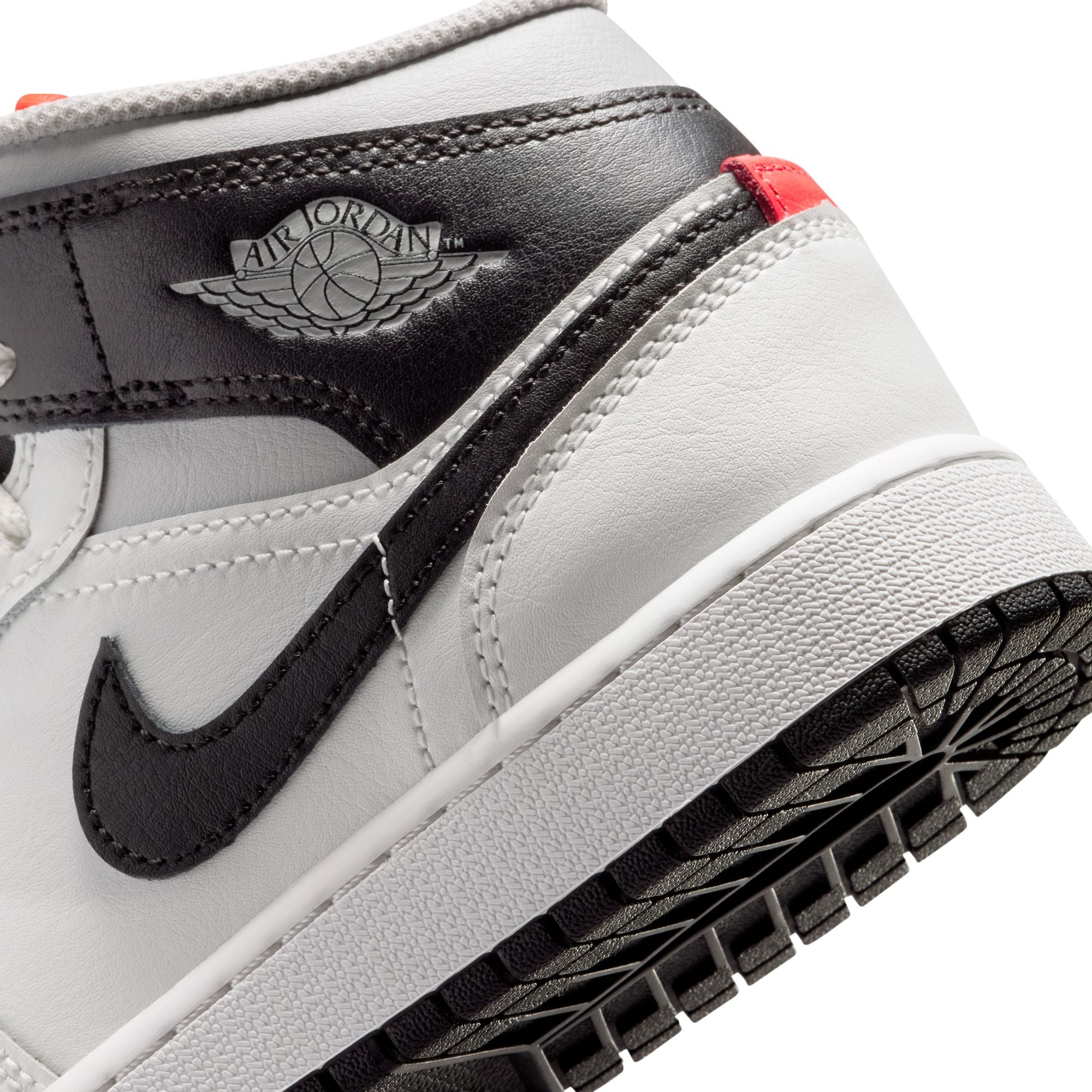 AIR JORDAN 1 MID סניקרס
