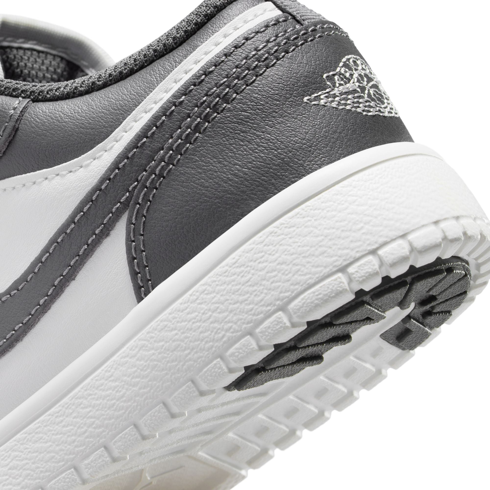 JORDAN 1 LOW סניקרס