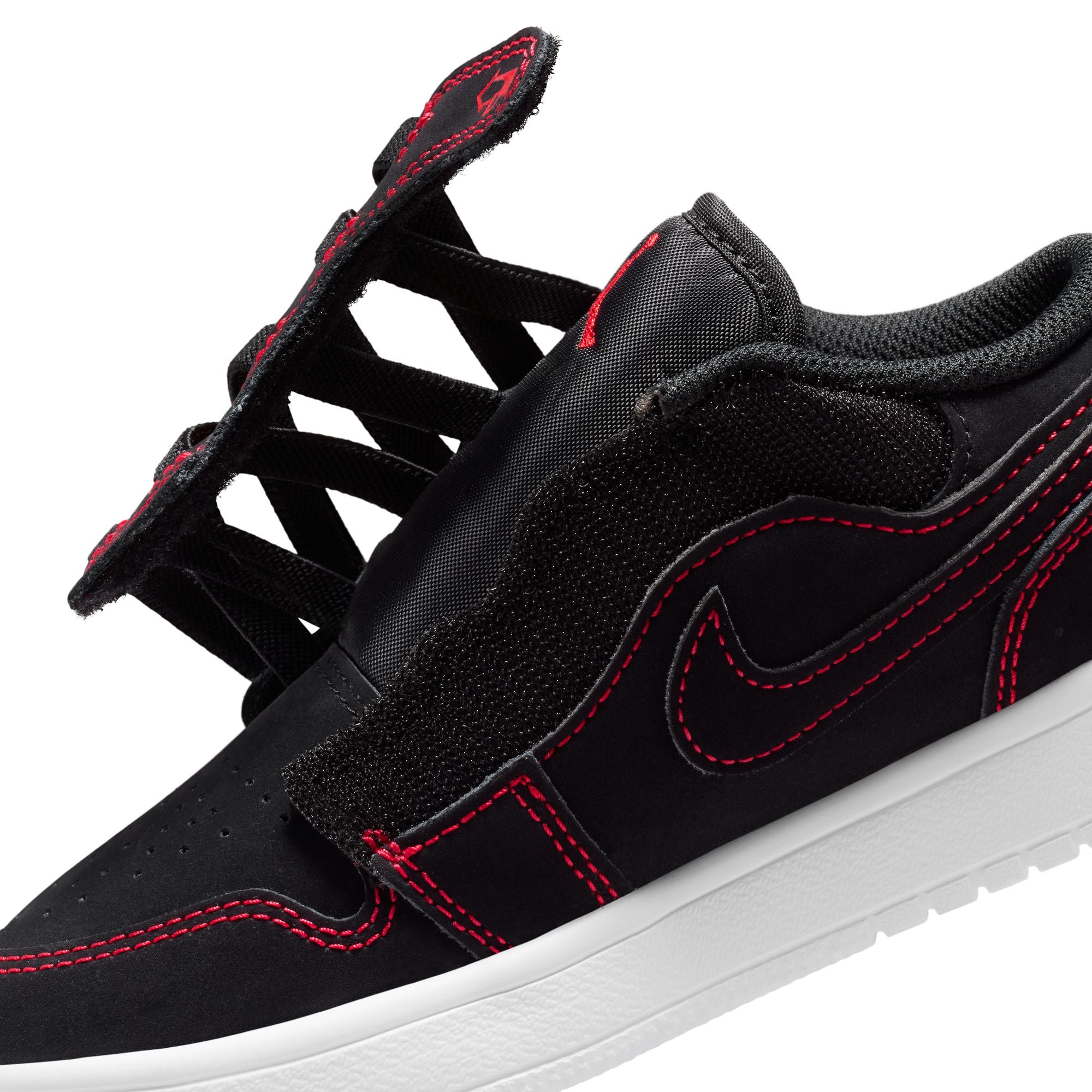JORDAN 1 LOW ALT סניקרס