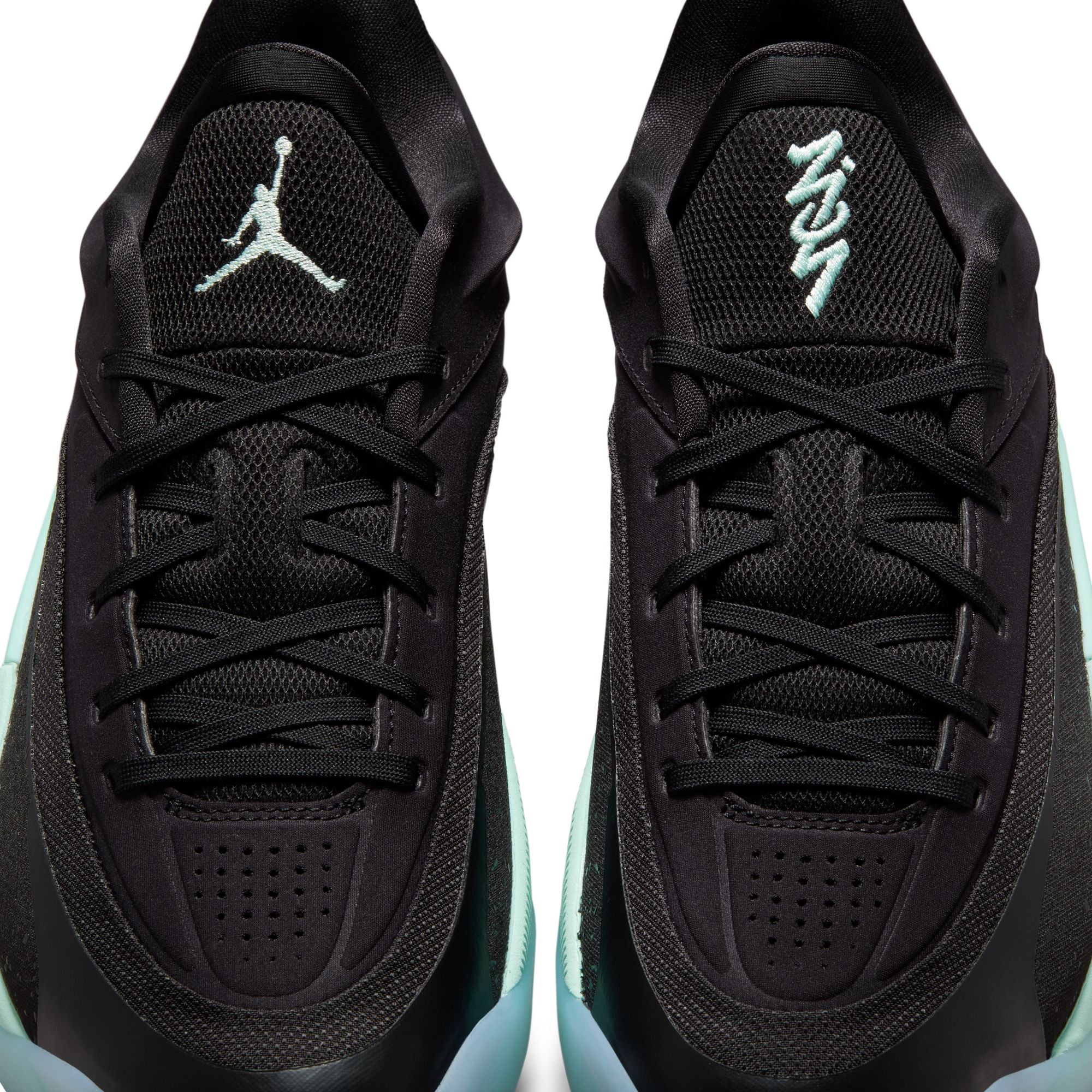 JORDAN ZION 4 סניקרס