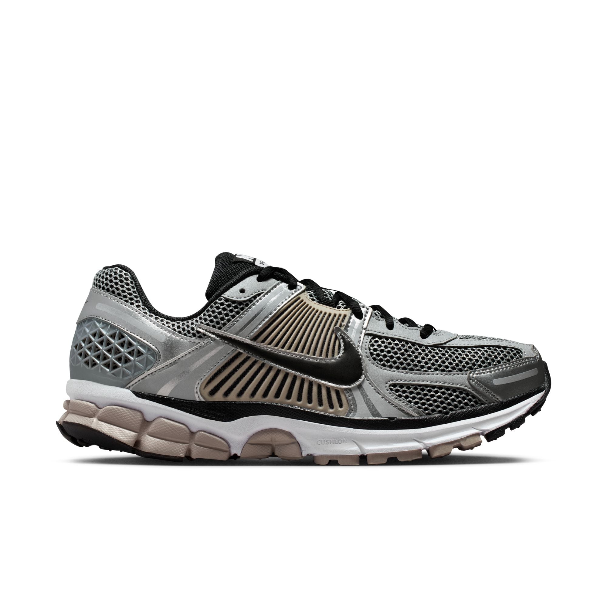 ZOOM VOMERO 5 סניקרס