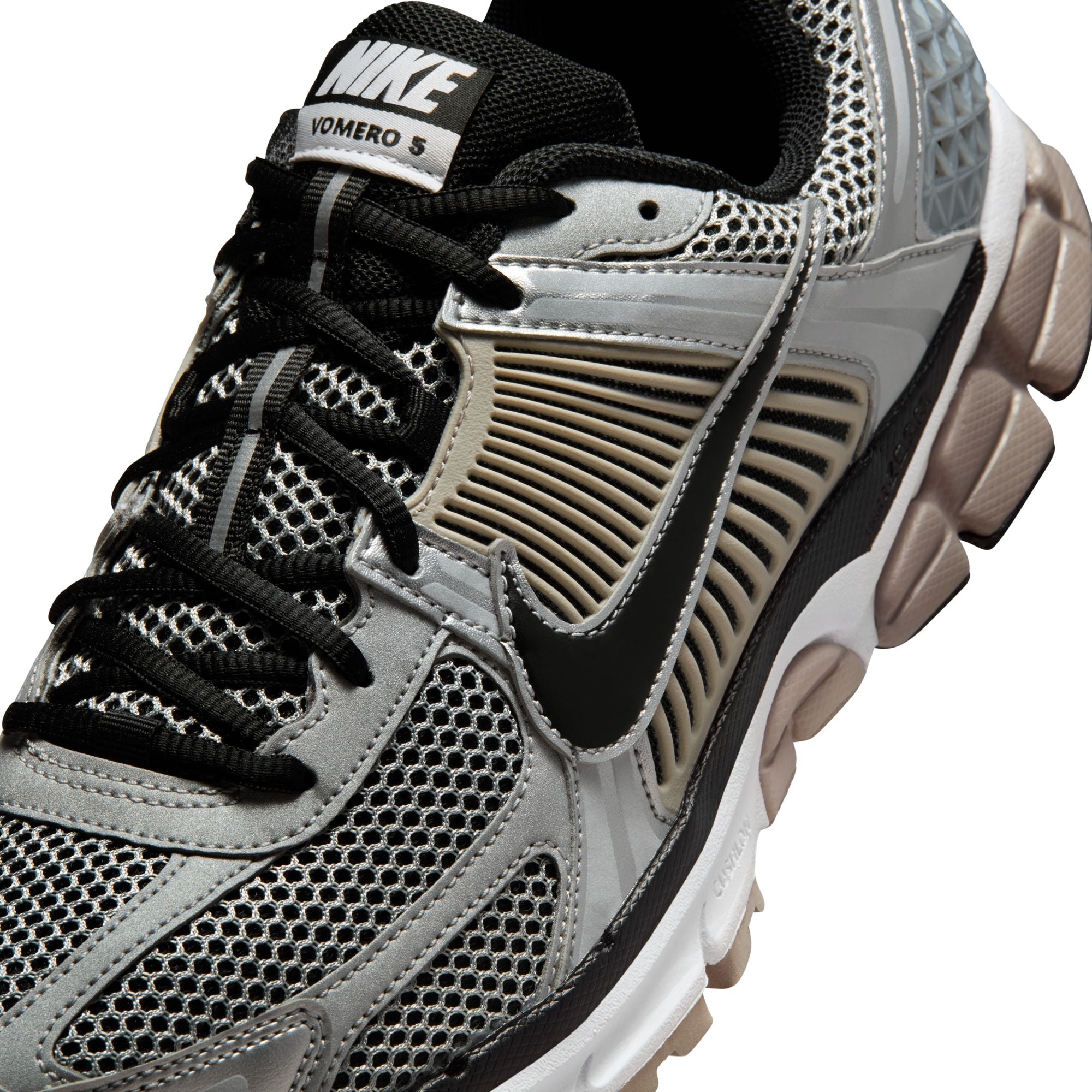 ZOOM VOMERO 5 סניקרס