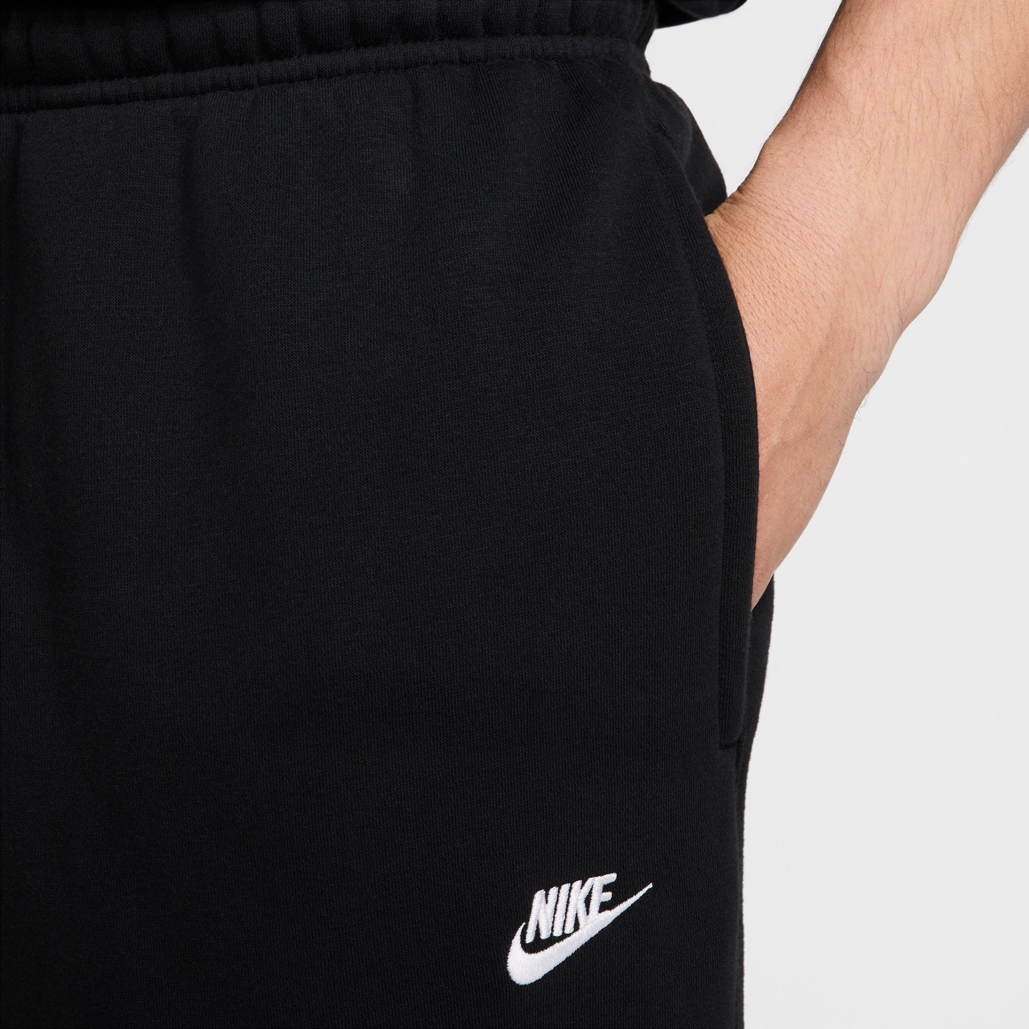 NIKE CLUB CARGO מכנסיים