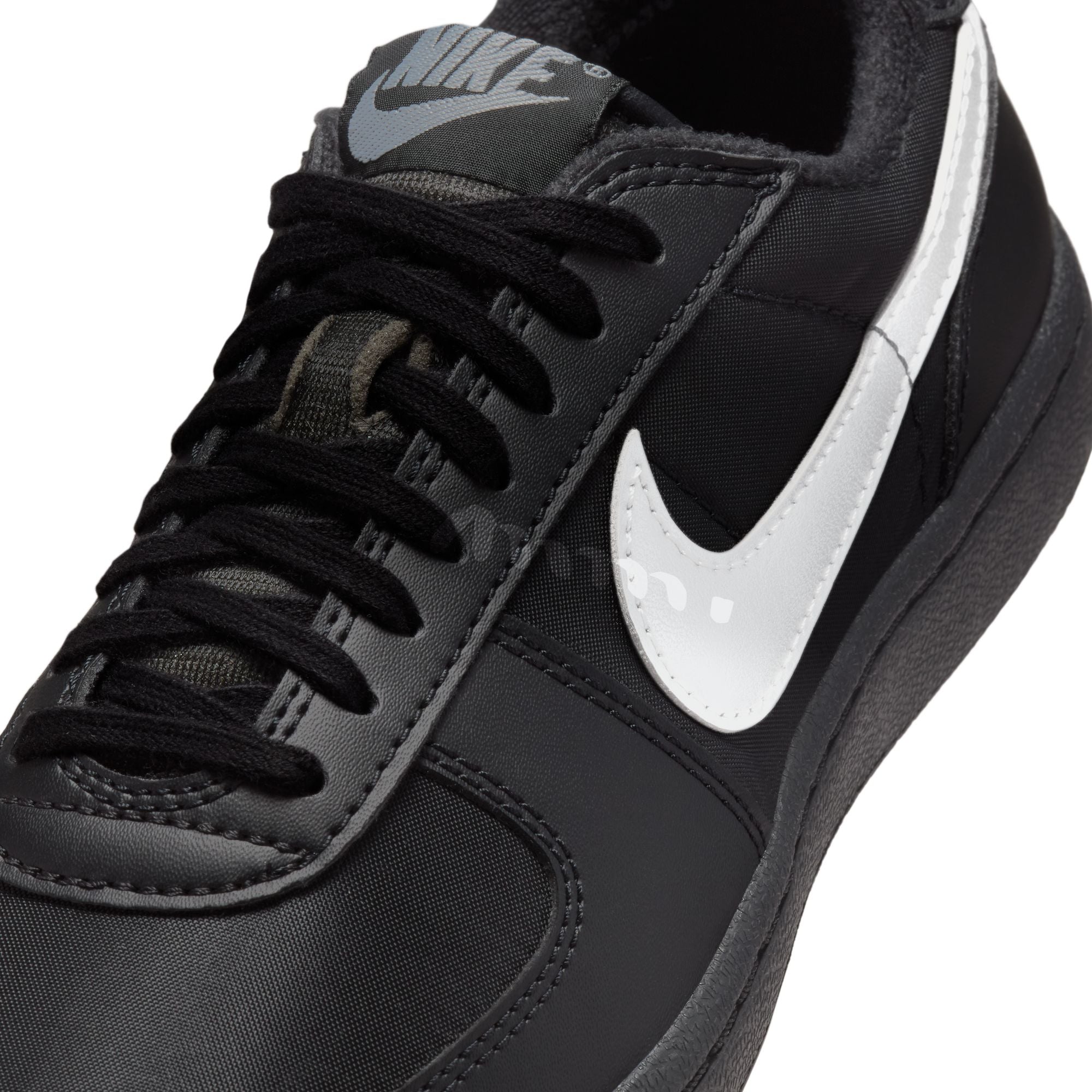 WMNS NIKE FIELD GENERAL סניקרס