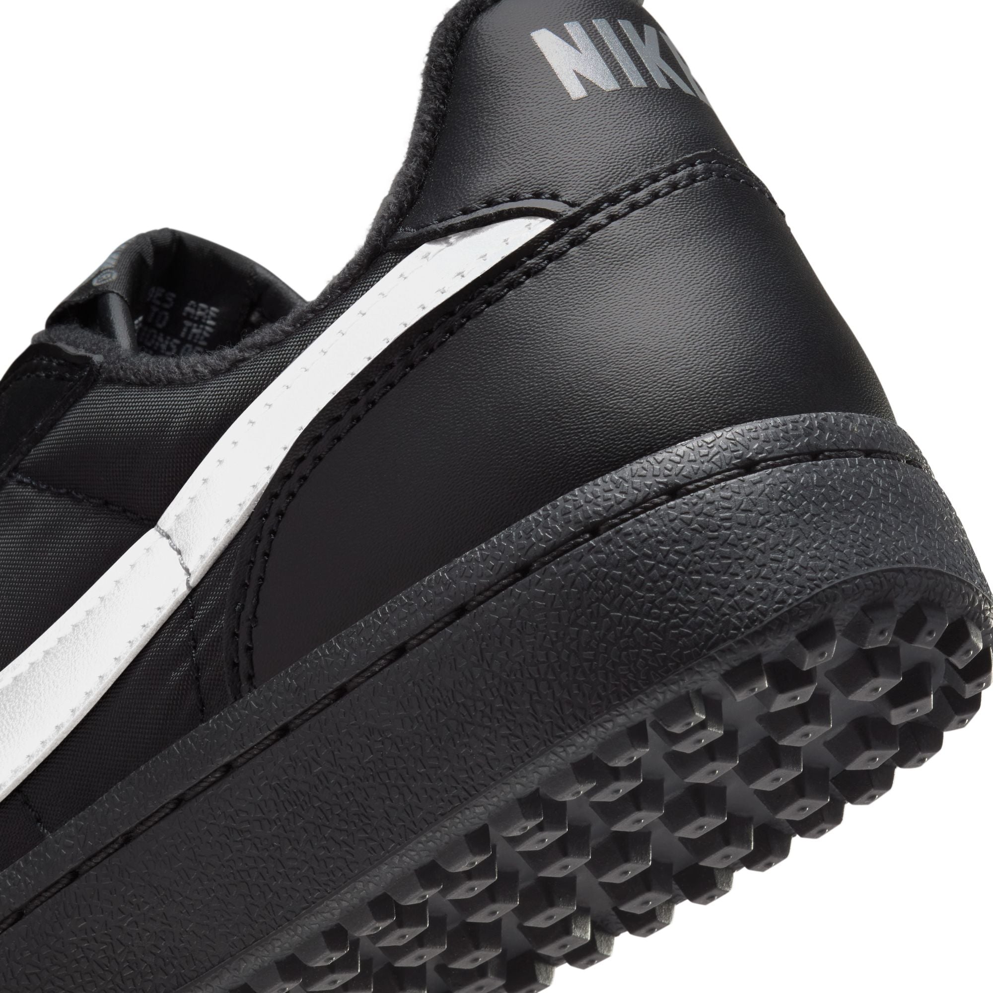 WMNS NIKE FIELD GENERAL סניקרס