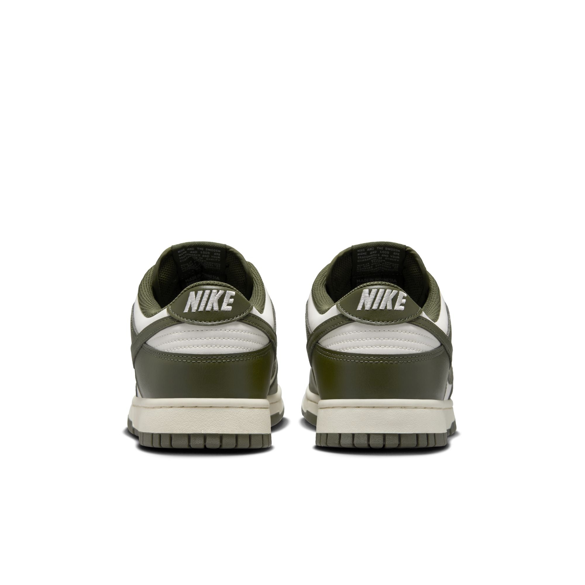 NIKE DUNK LOW RETRO סניקרס