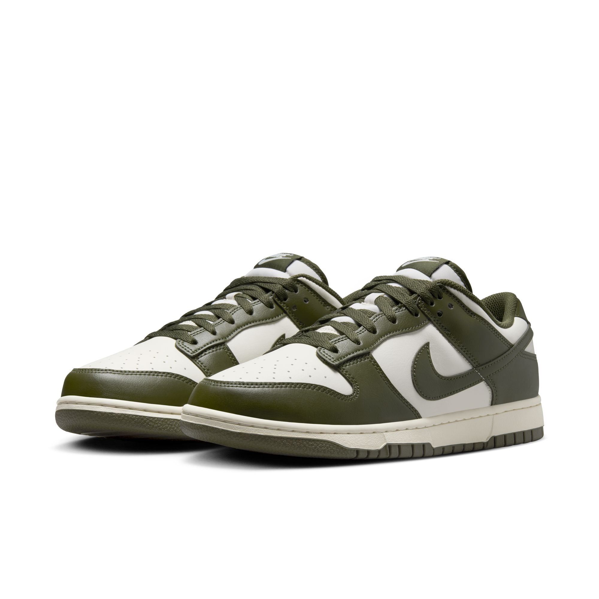 NIKE DUNK LOW RETRO סניקרס