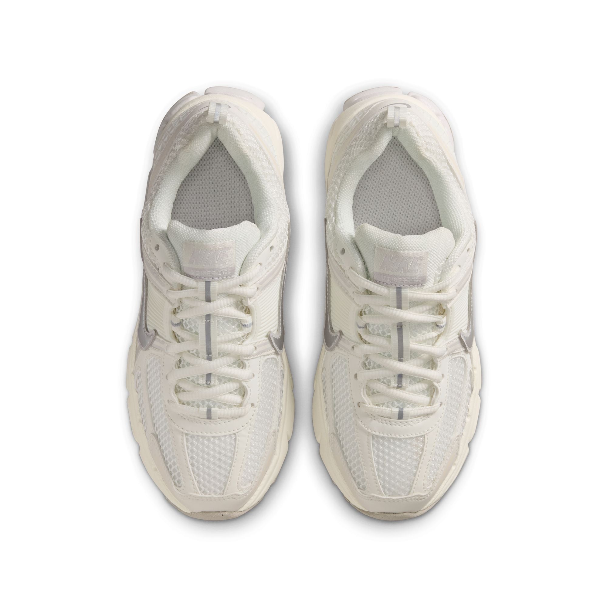 VOMERO 5 סניקרס