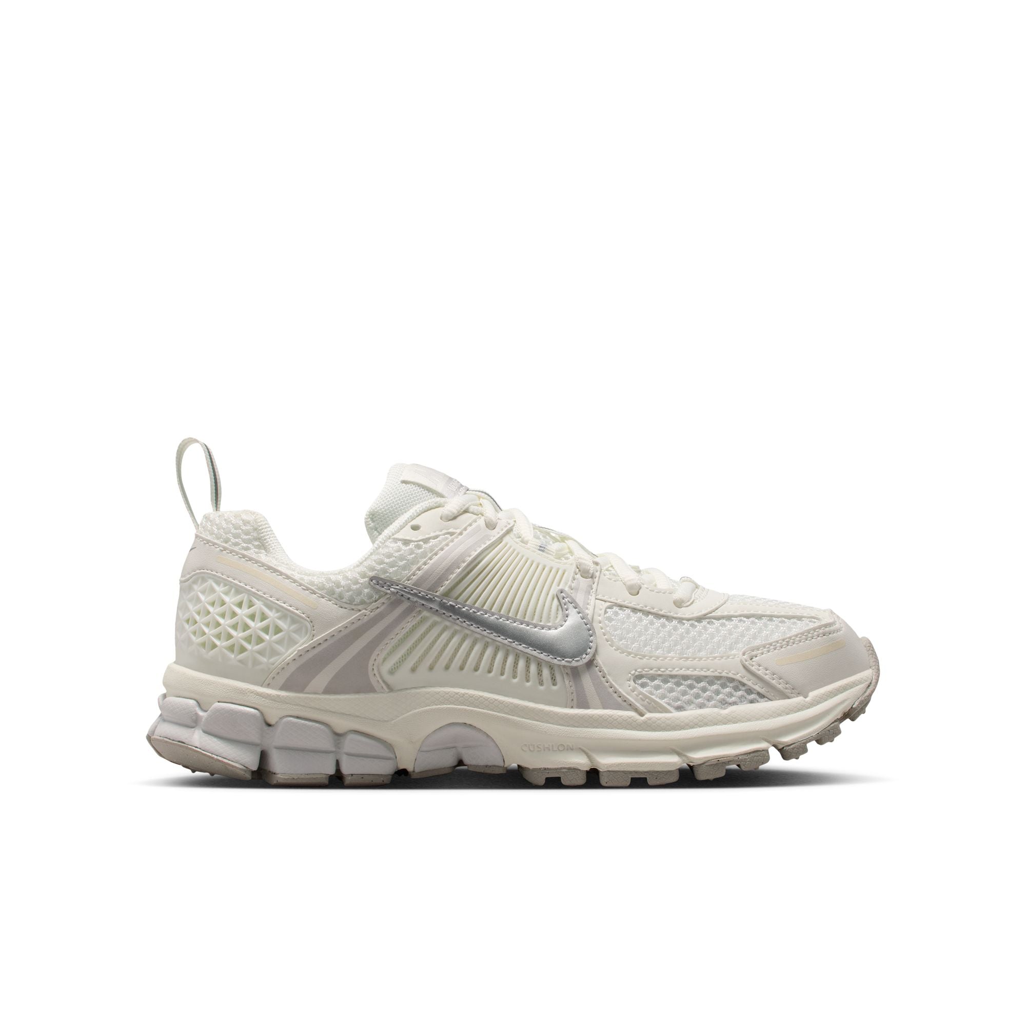 VOMERO 5 סניקרס