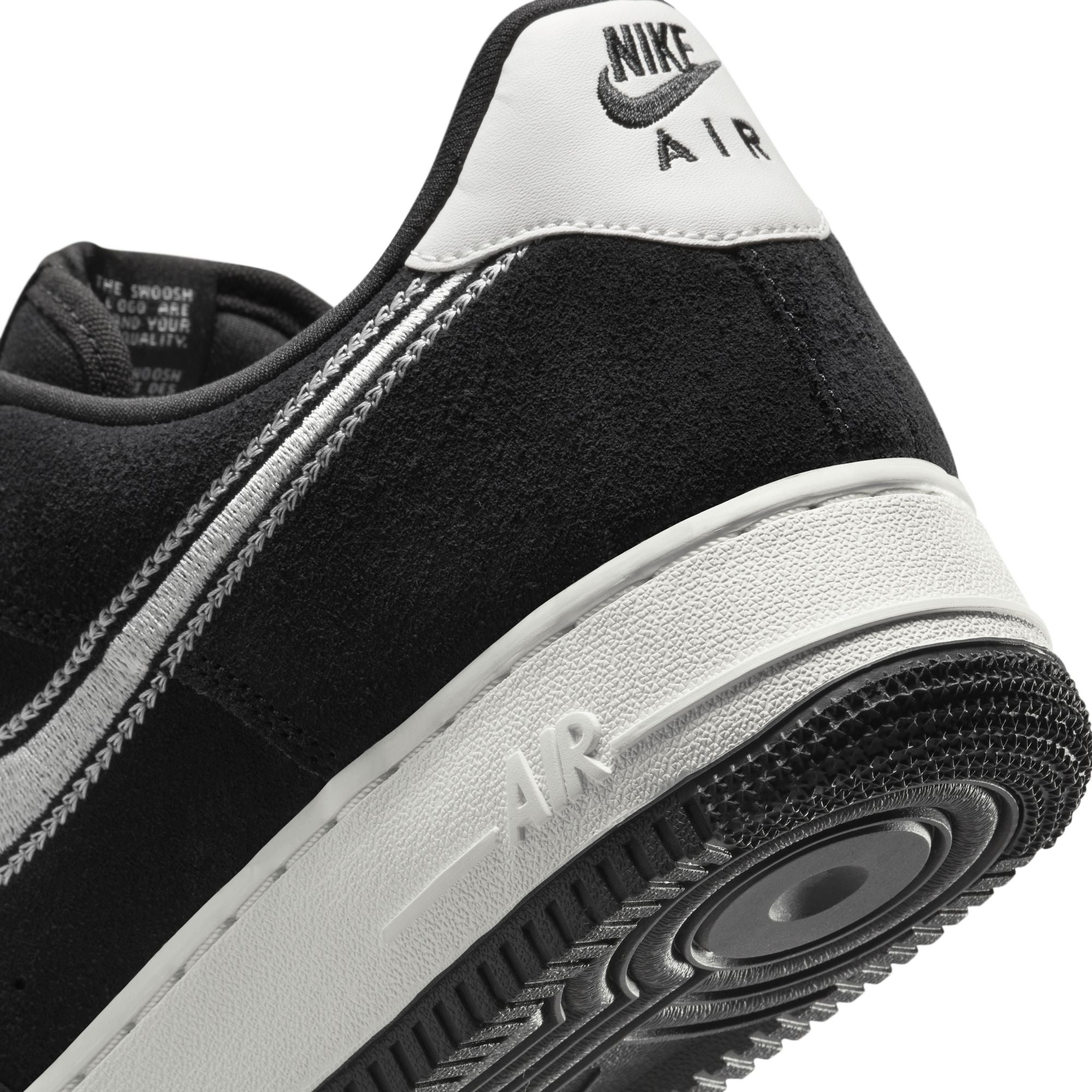 | AIR FORCE 1 07 LV8 סניקרס | FOOT LOCKER