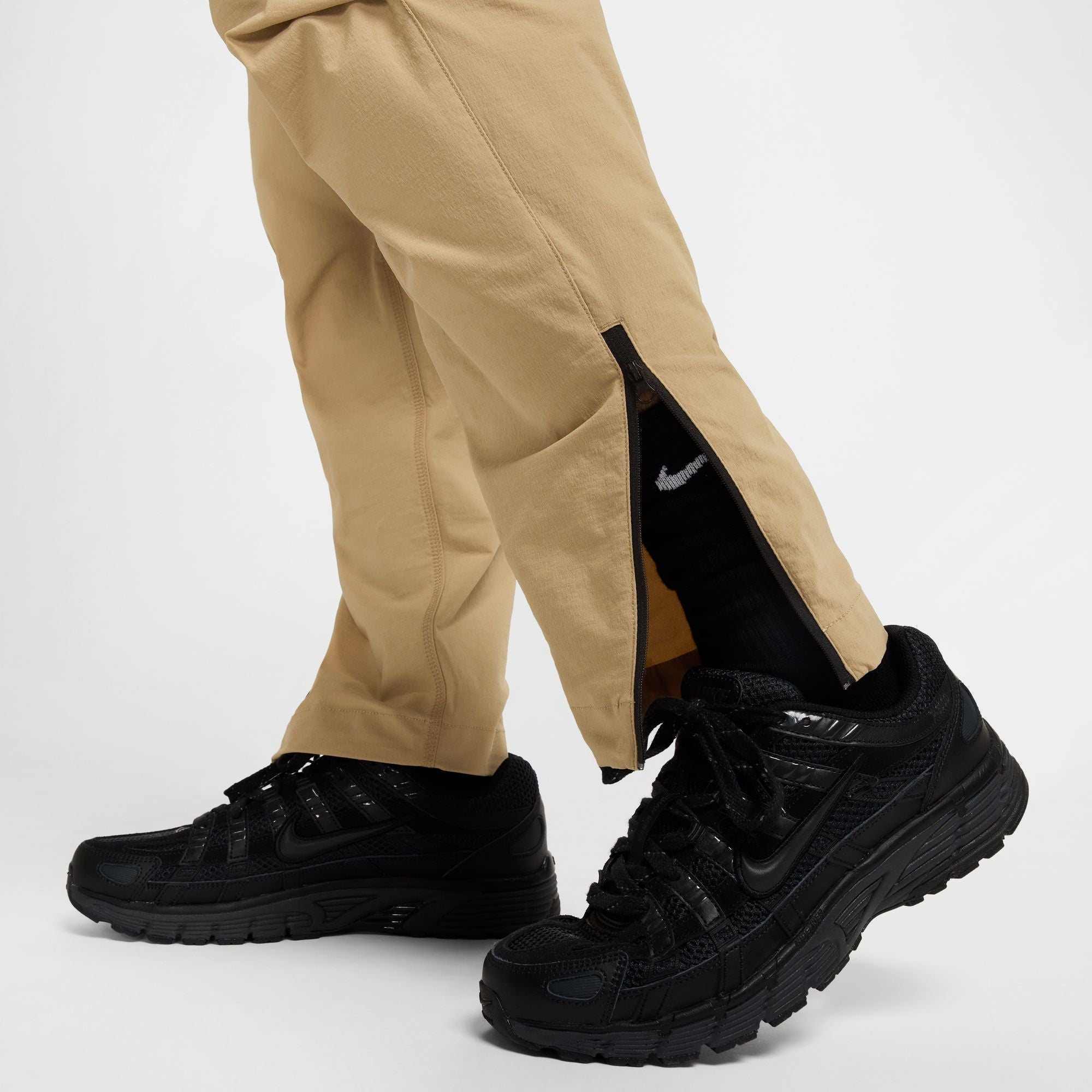 Nike Tech מכנסיים