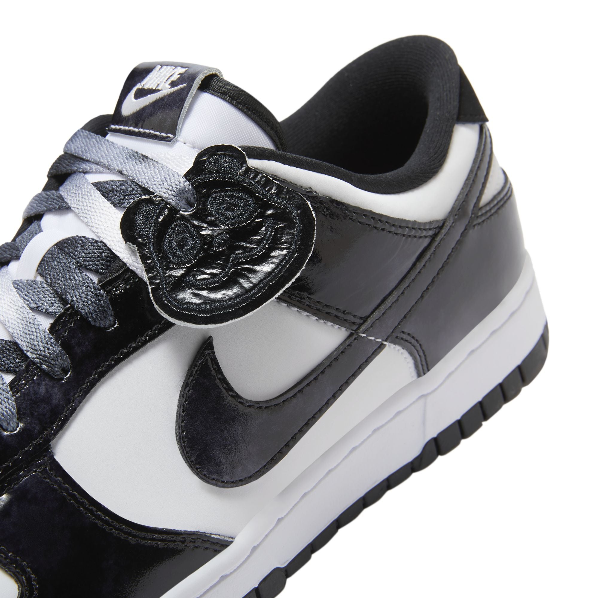 DUNK LOW RETRO SE סניקרס