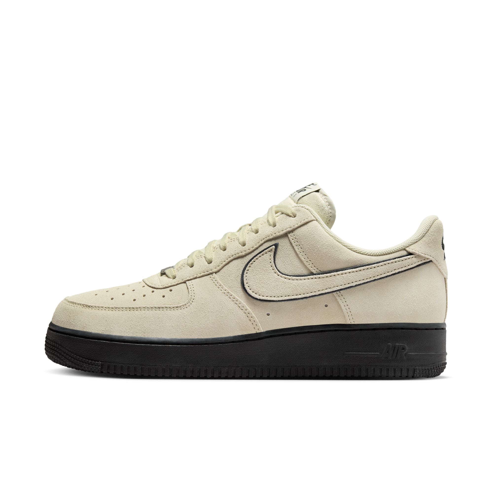 AIR FORCE 1 07 LV8 סניקרס