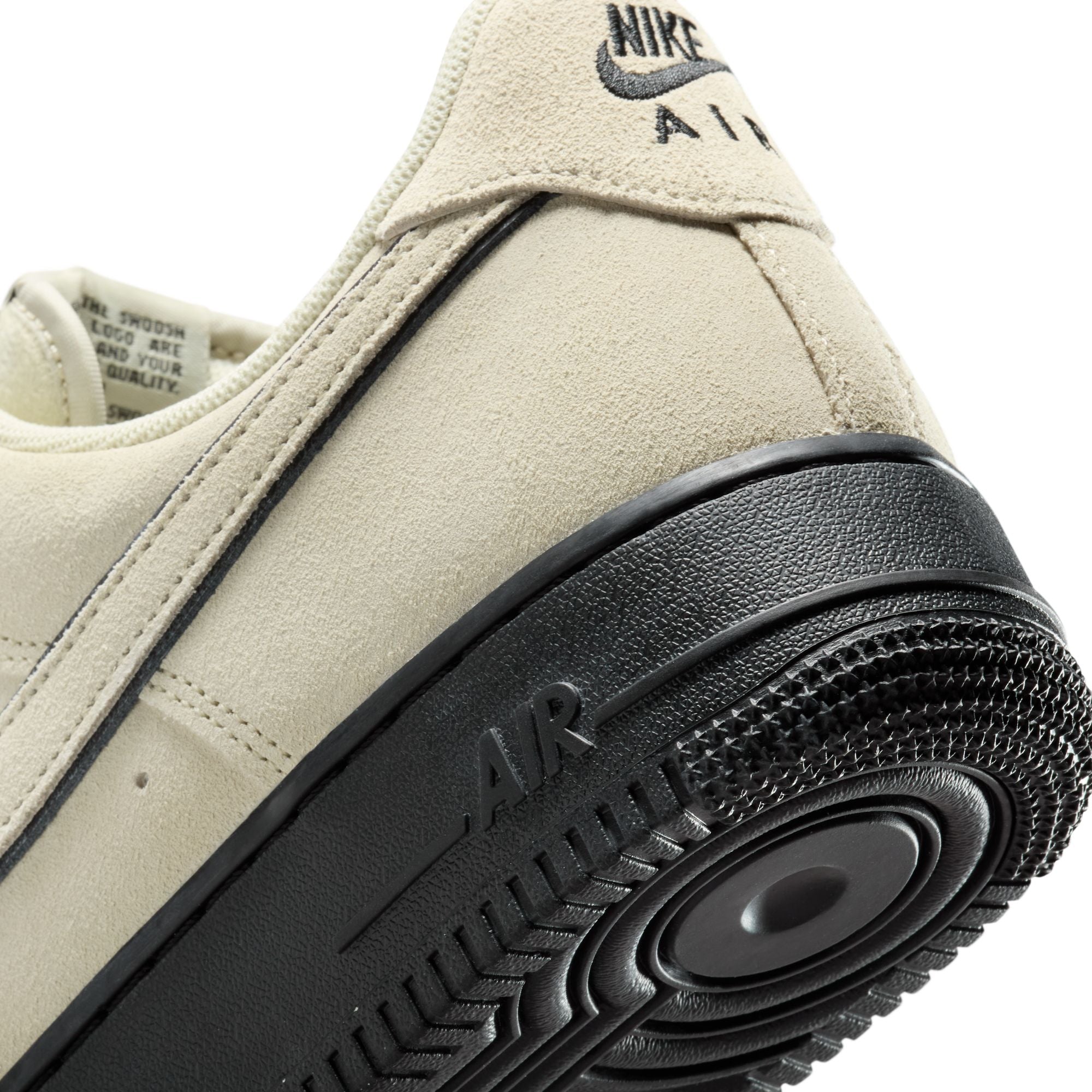 AIR FORCE 1 07 LV8 סניקרס