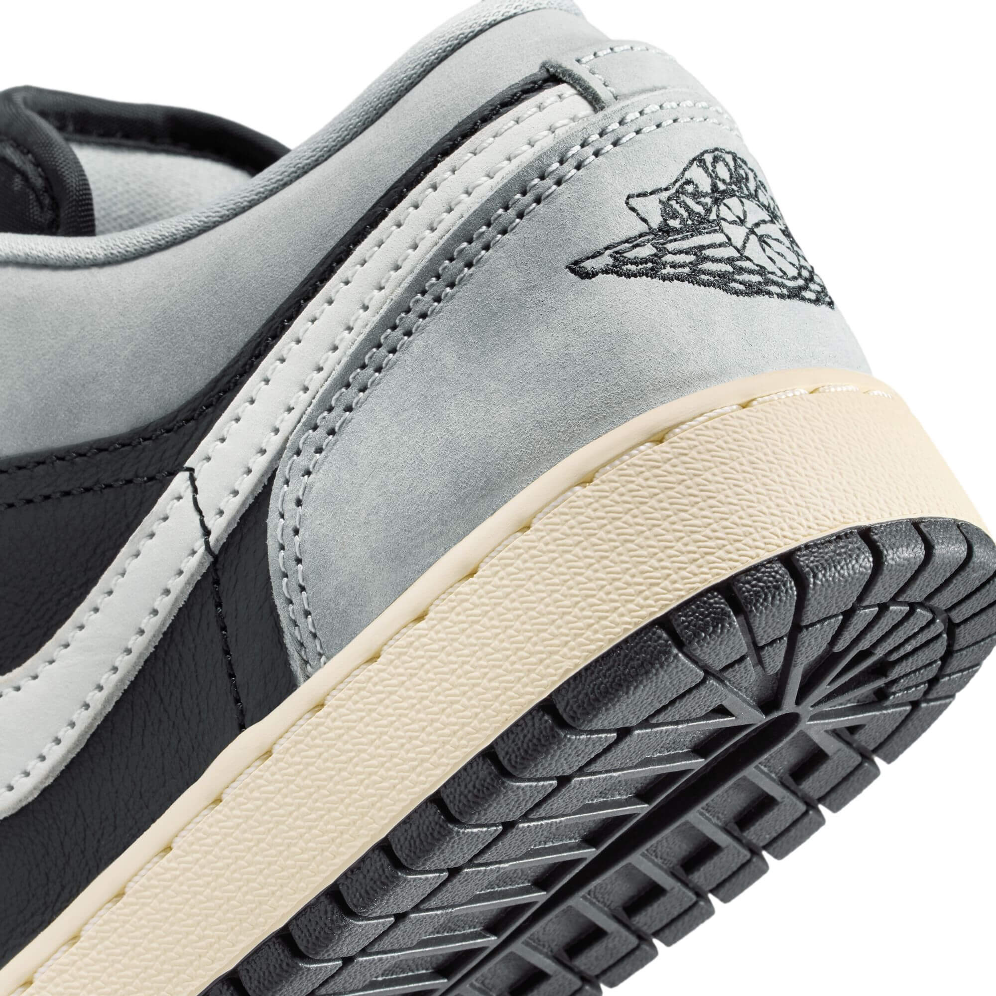 AIR JORDAN 1 LOW סניקרס