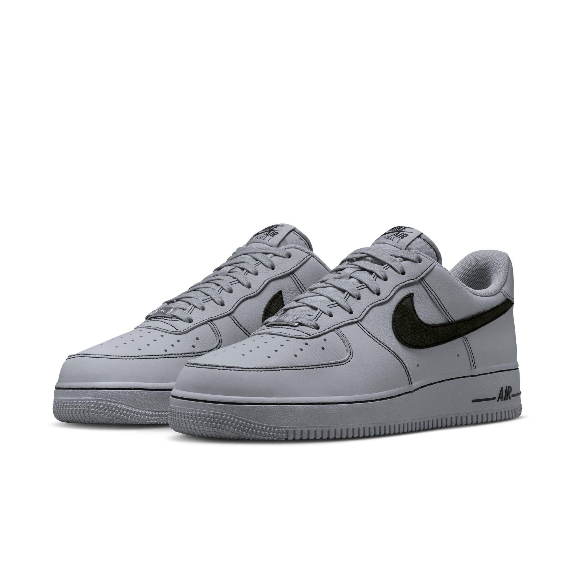 AIR FORCE 1 07 LV8 סניקרס
