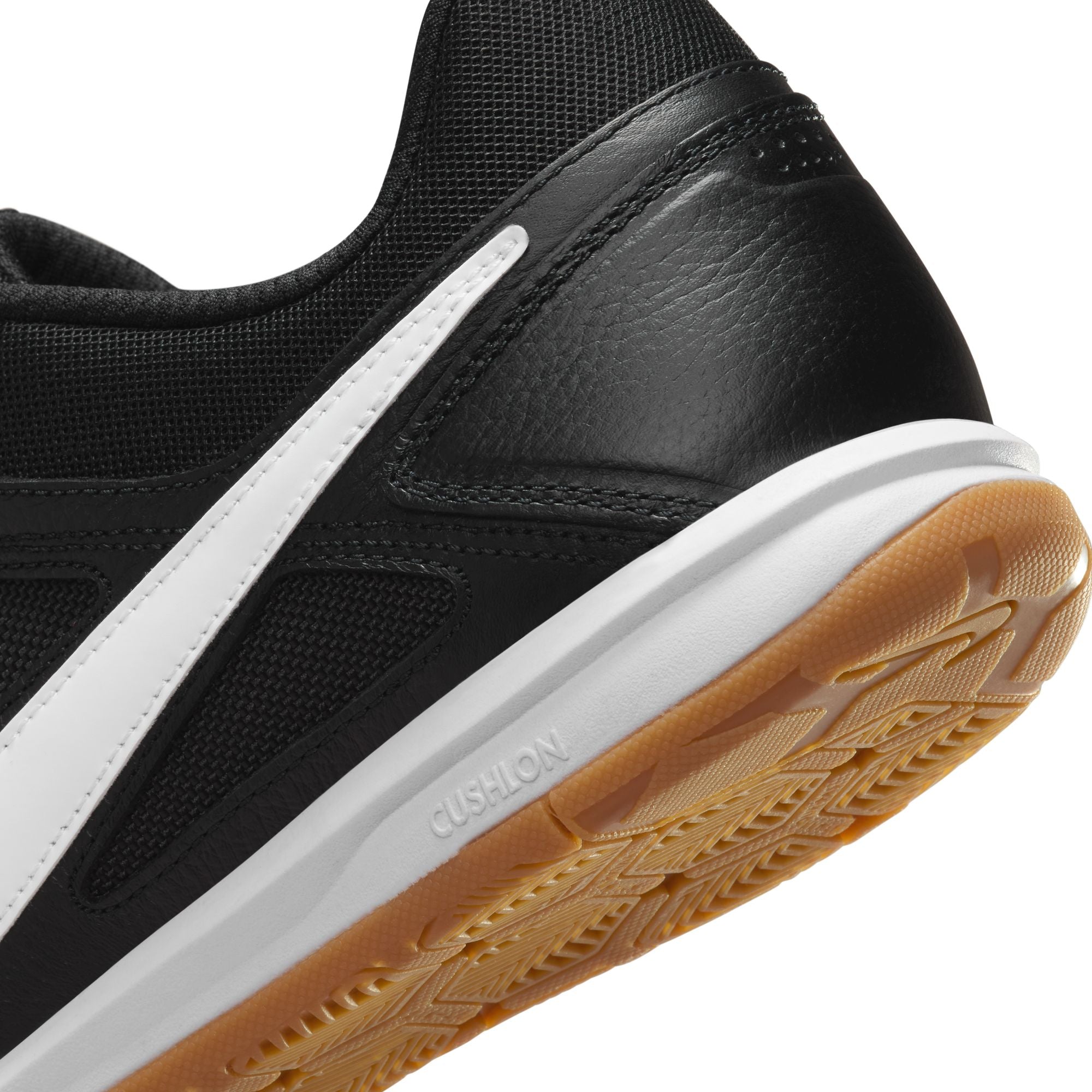 NIKE GATO סניקרס
