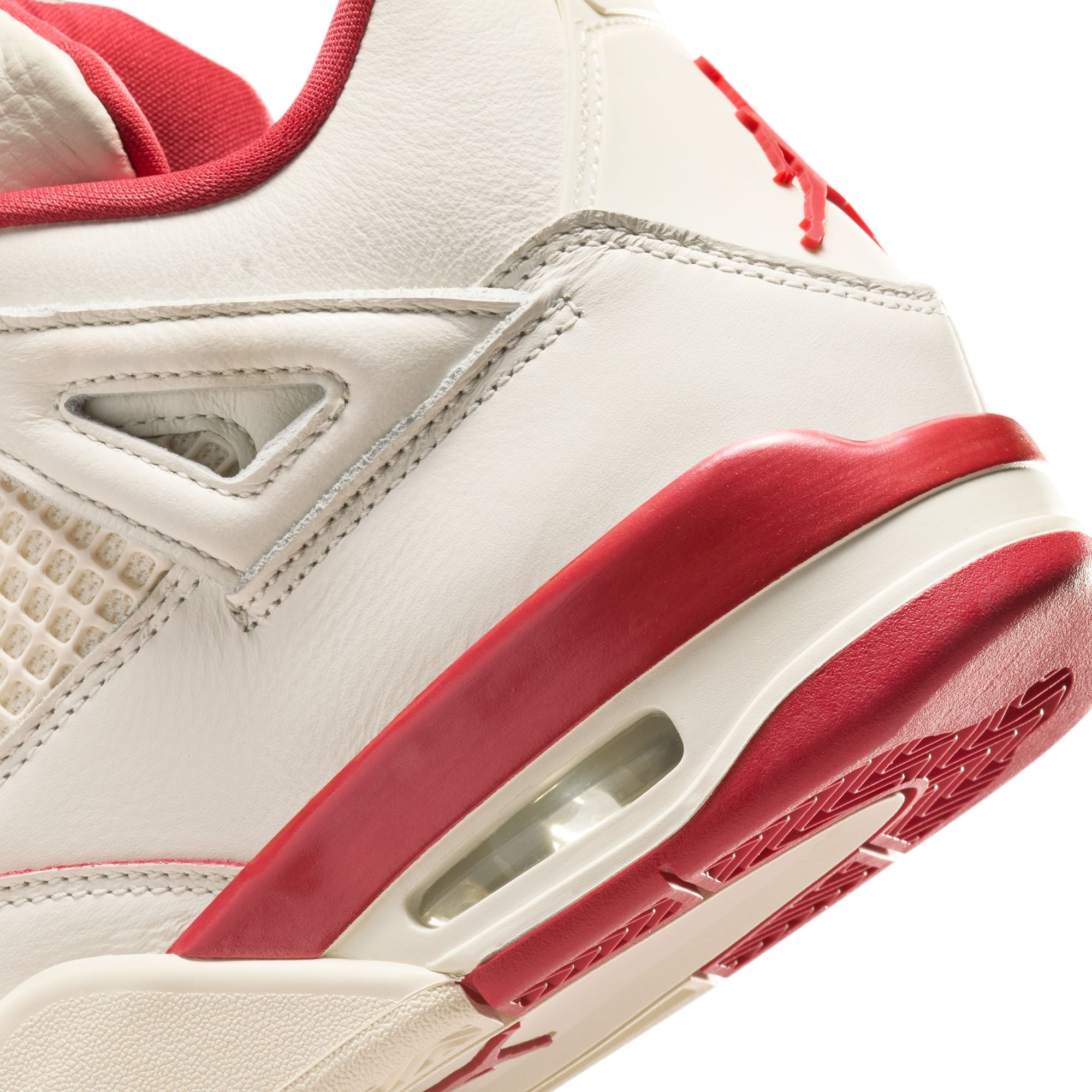 Air Jordan 4 Retro "Pale Ivory and Tough Red" סניקרס