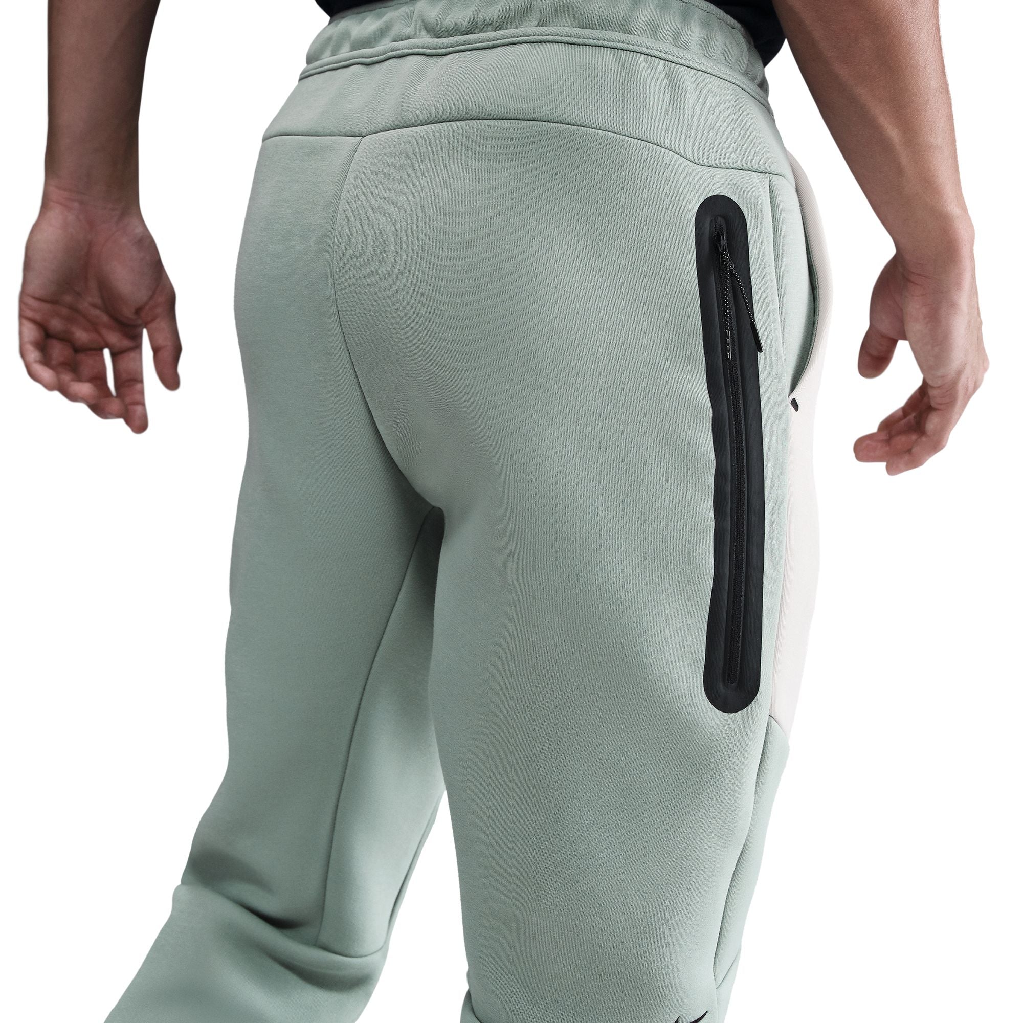 NIKE TECH FLEECE מכנסיים