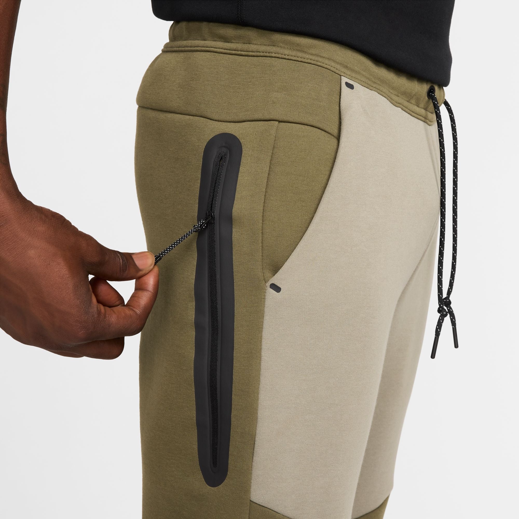 NIKE TECH FLEECE מכנסיים