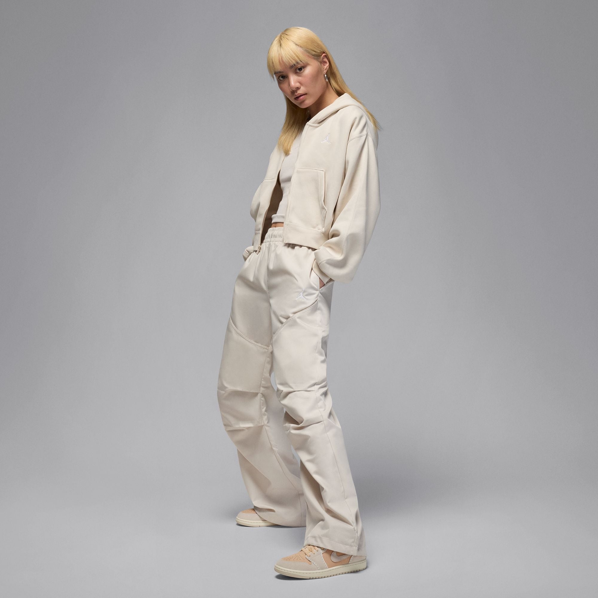 AIR JORDAN 1 MID SE סניקרס