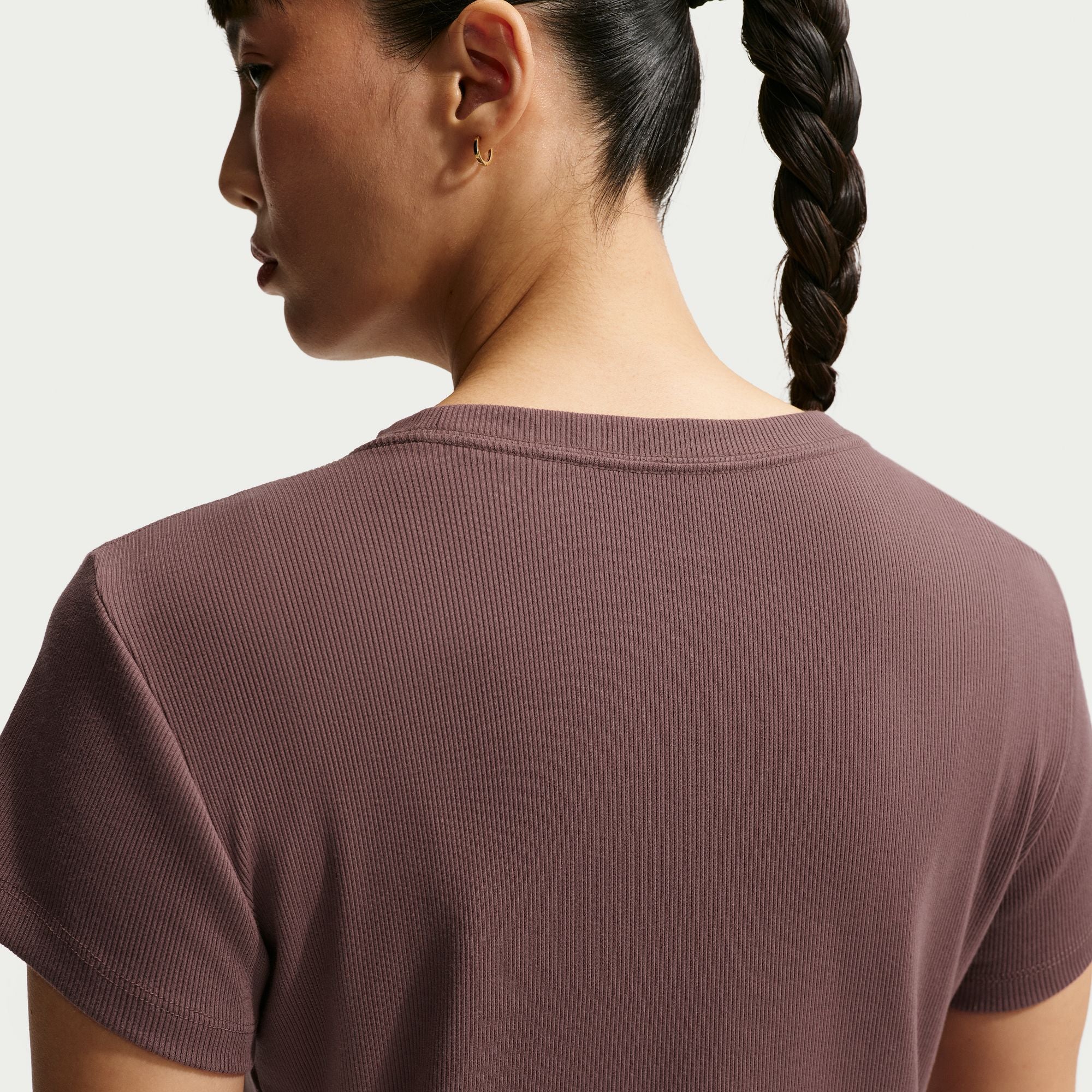 TIGHT RIBBED SHORT SLEEVE חולצת טי