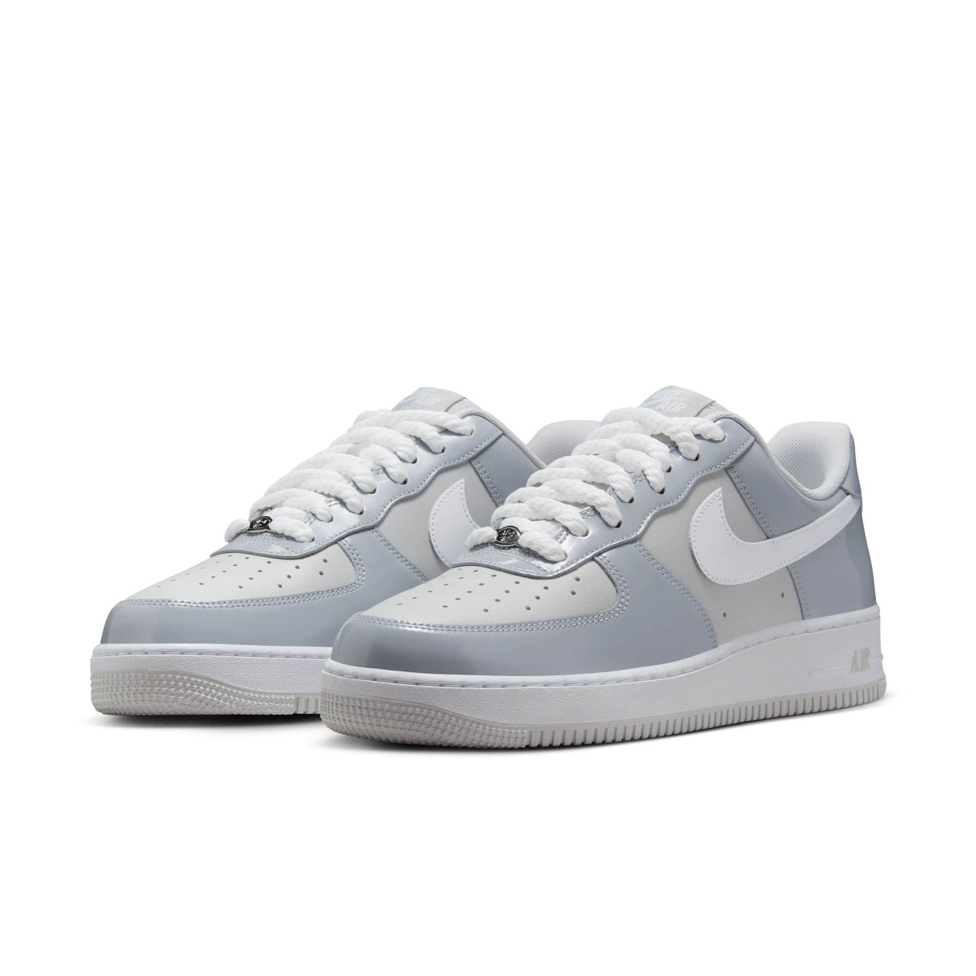 AIR FORCE 1 07 LV8 סניקרס