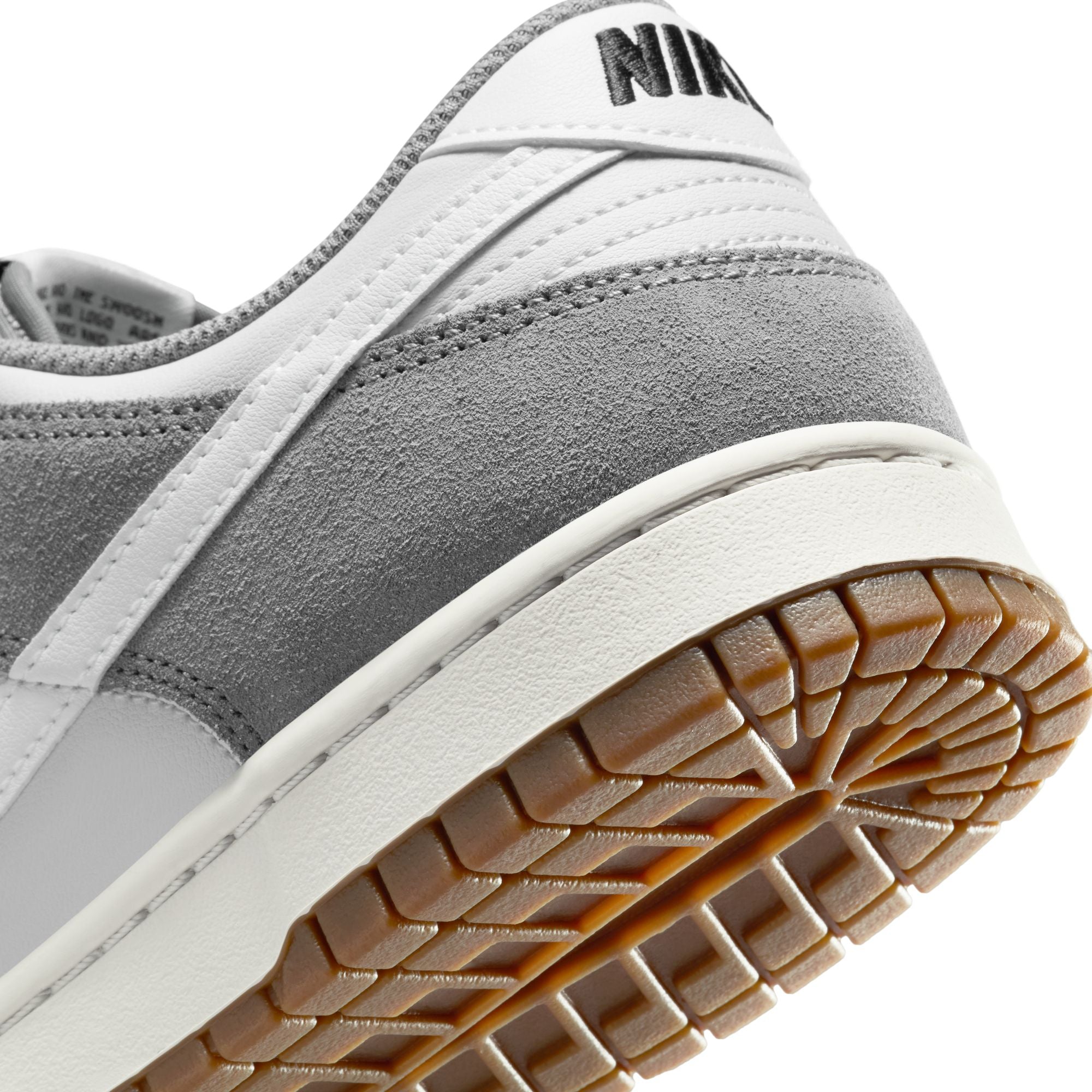 NIKE DUNK LOW RETRO SE סניקרס