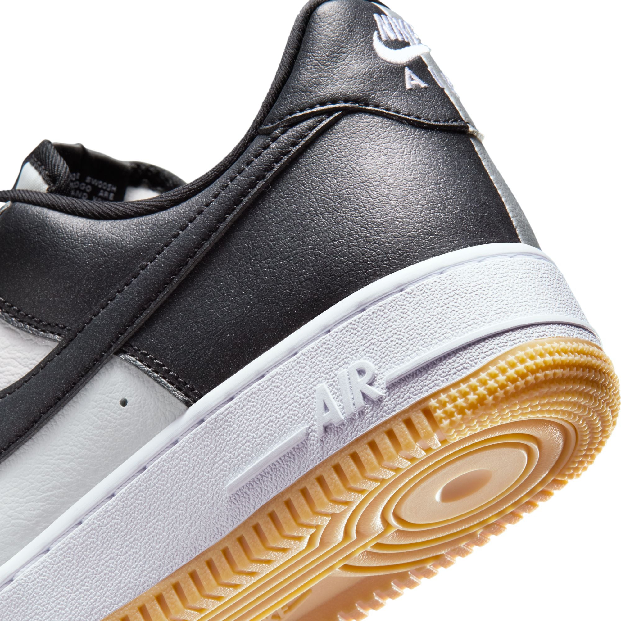 AIR FORCE 1' 07 LV8 סניקרס