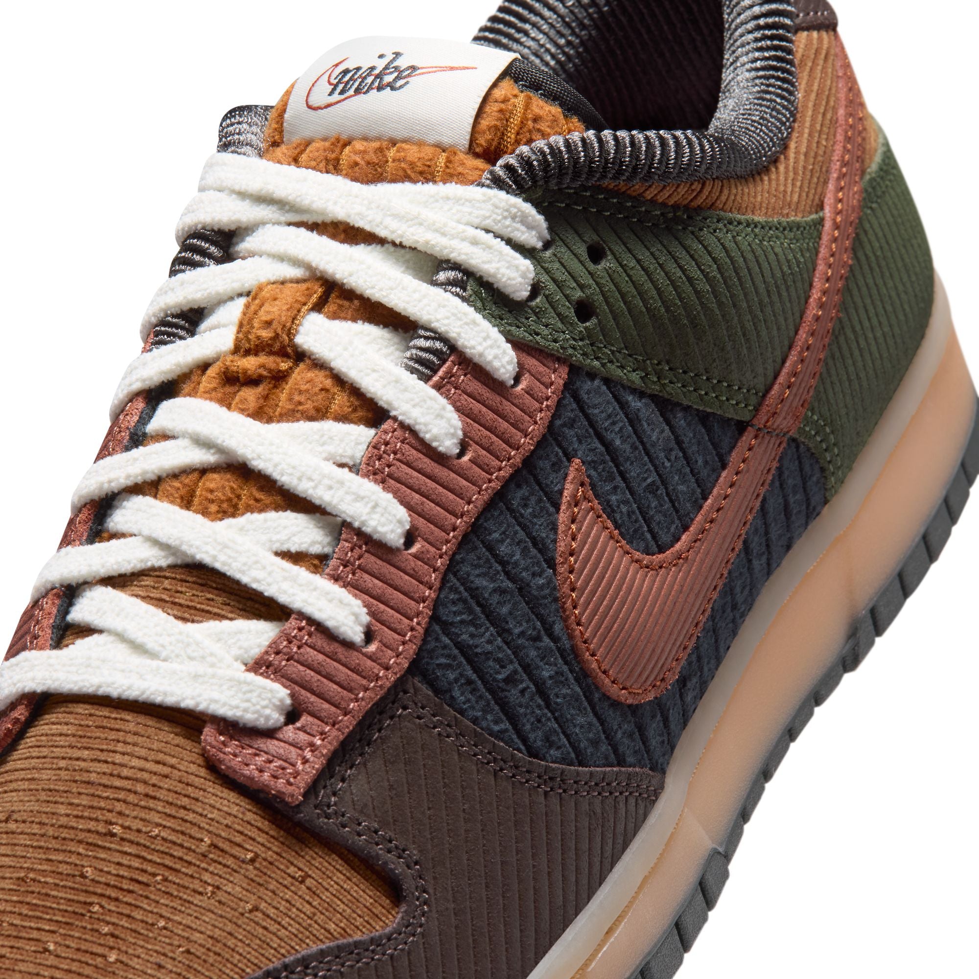 Dunk Low Retro Premium סניקרס