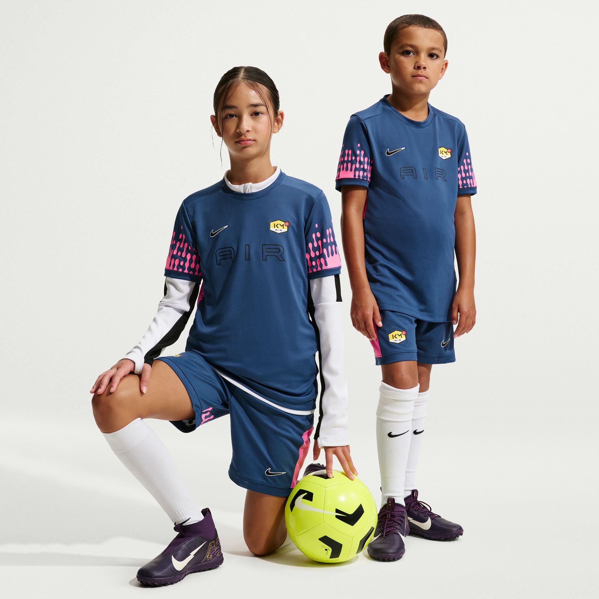 KYLIAN MBAPPE ACADEMY מכנסיים קצרים