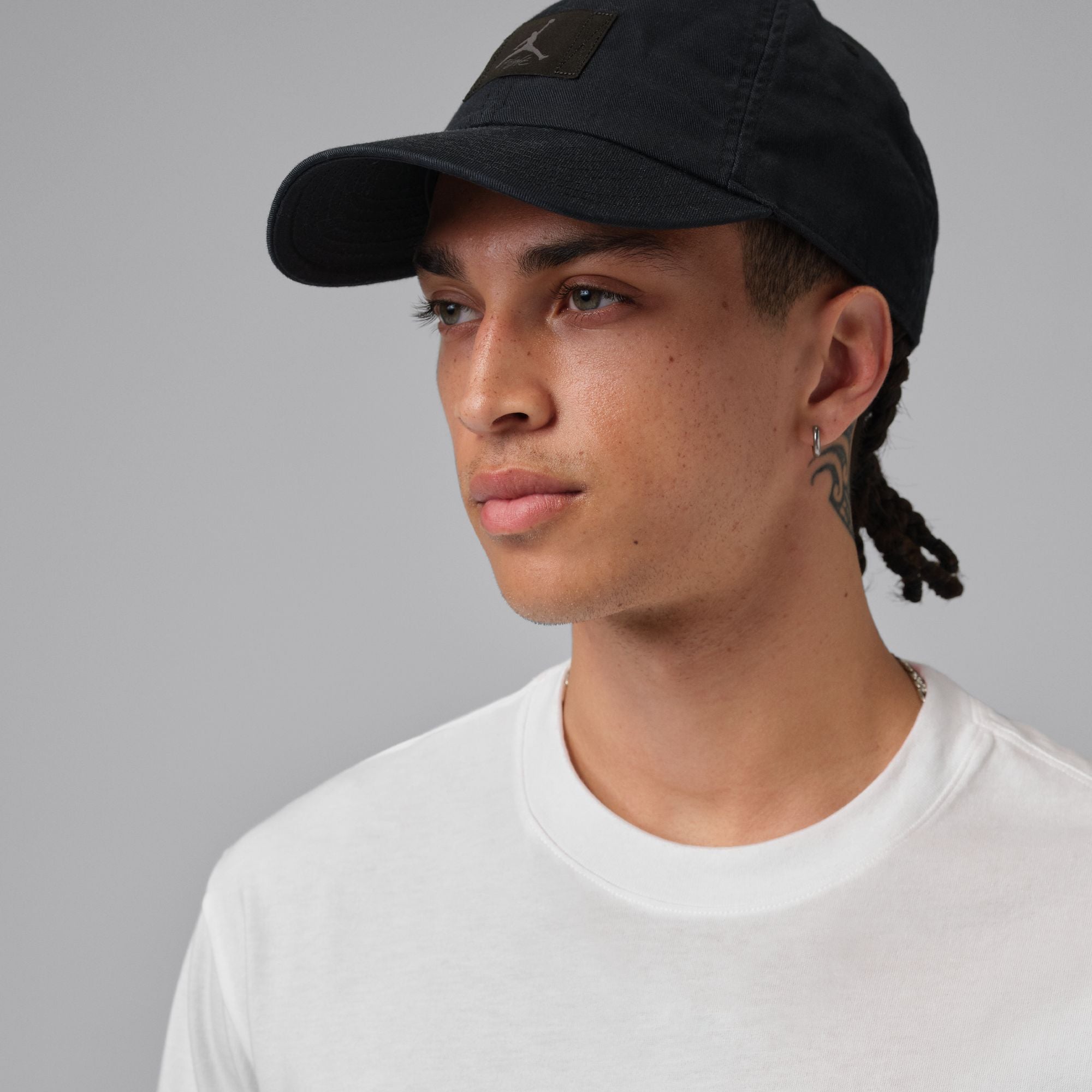 JORDAN BROKEN RECORDS טי שירט