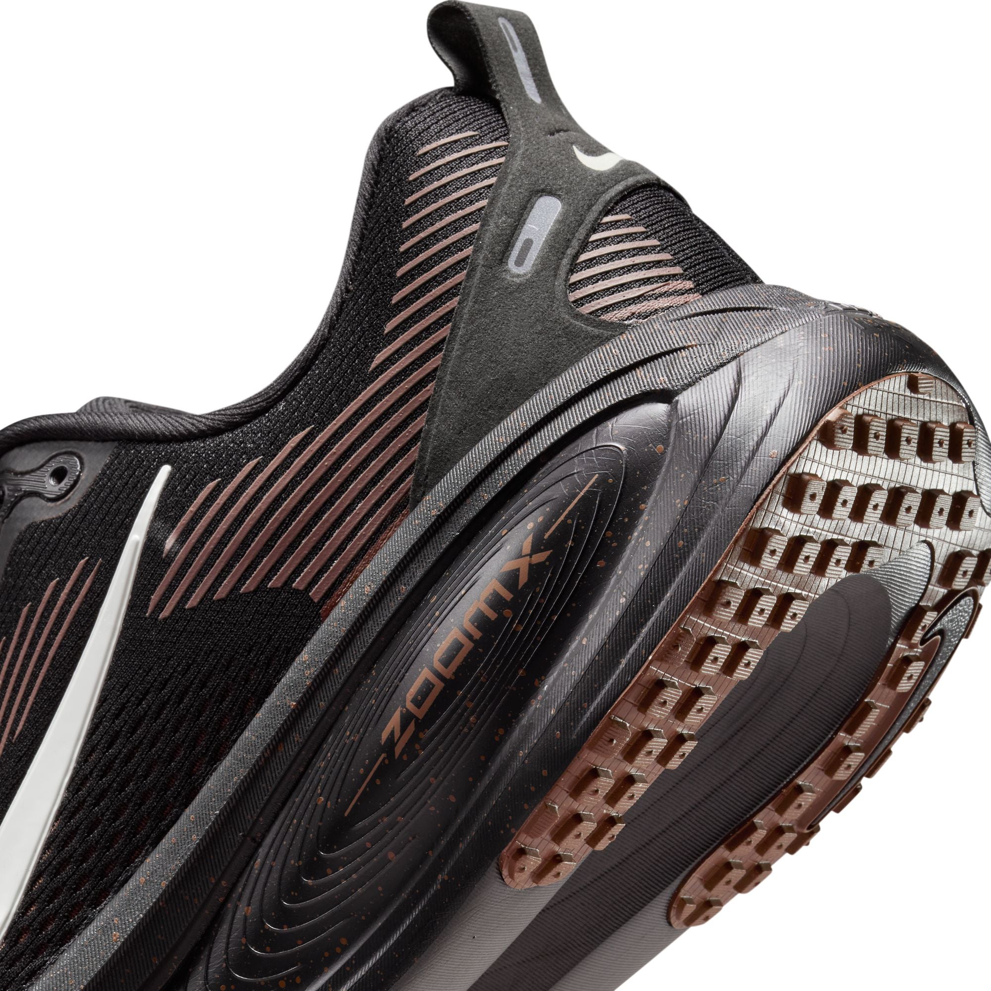 VOMERO 18 נעלי ריצה