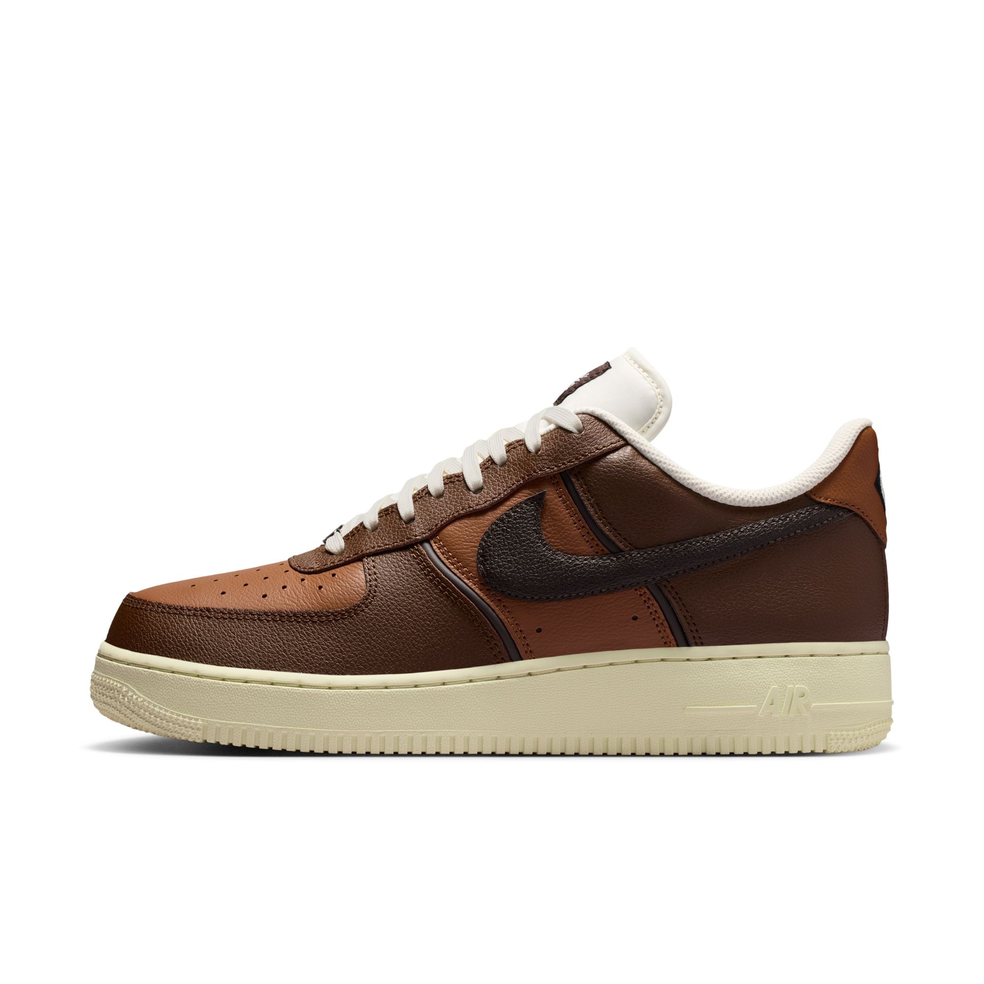 Air Force 1 '07 LV8 סניקרס