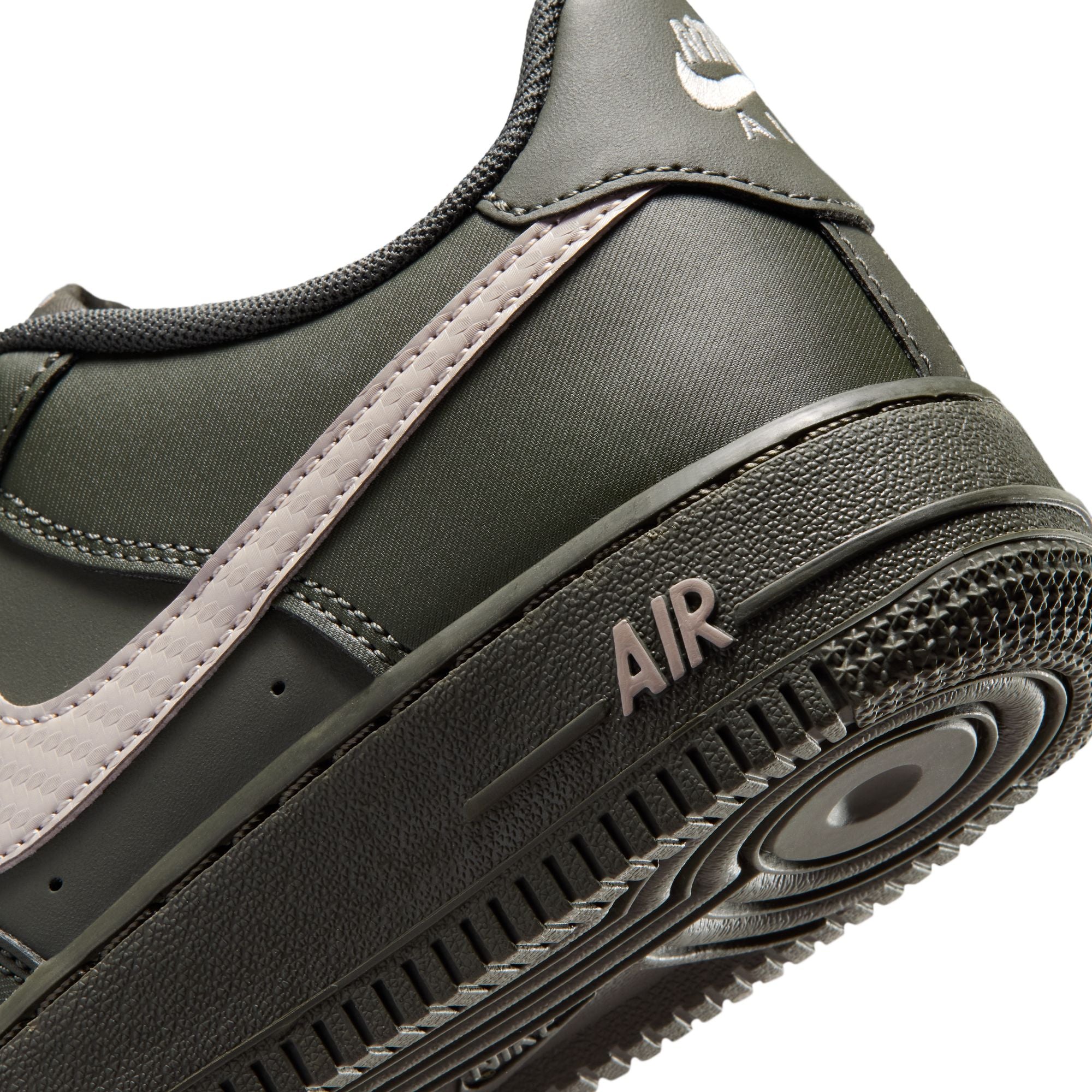 AIR FORCE 1 Tech Essential סניקרס