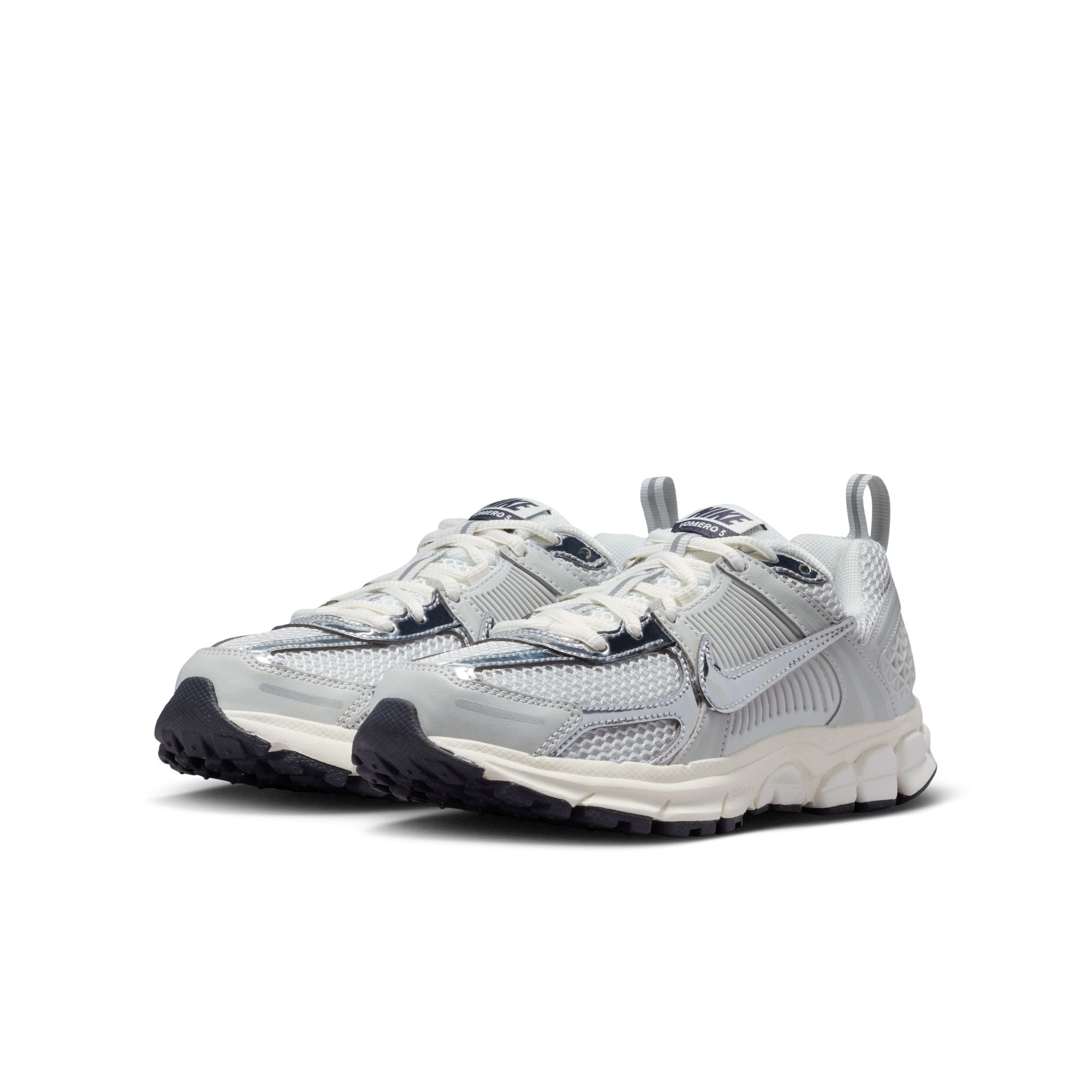 VOMERO 5 סניקרס