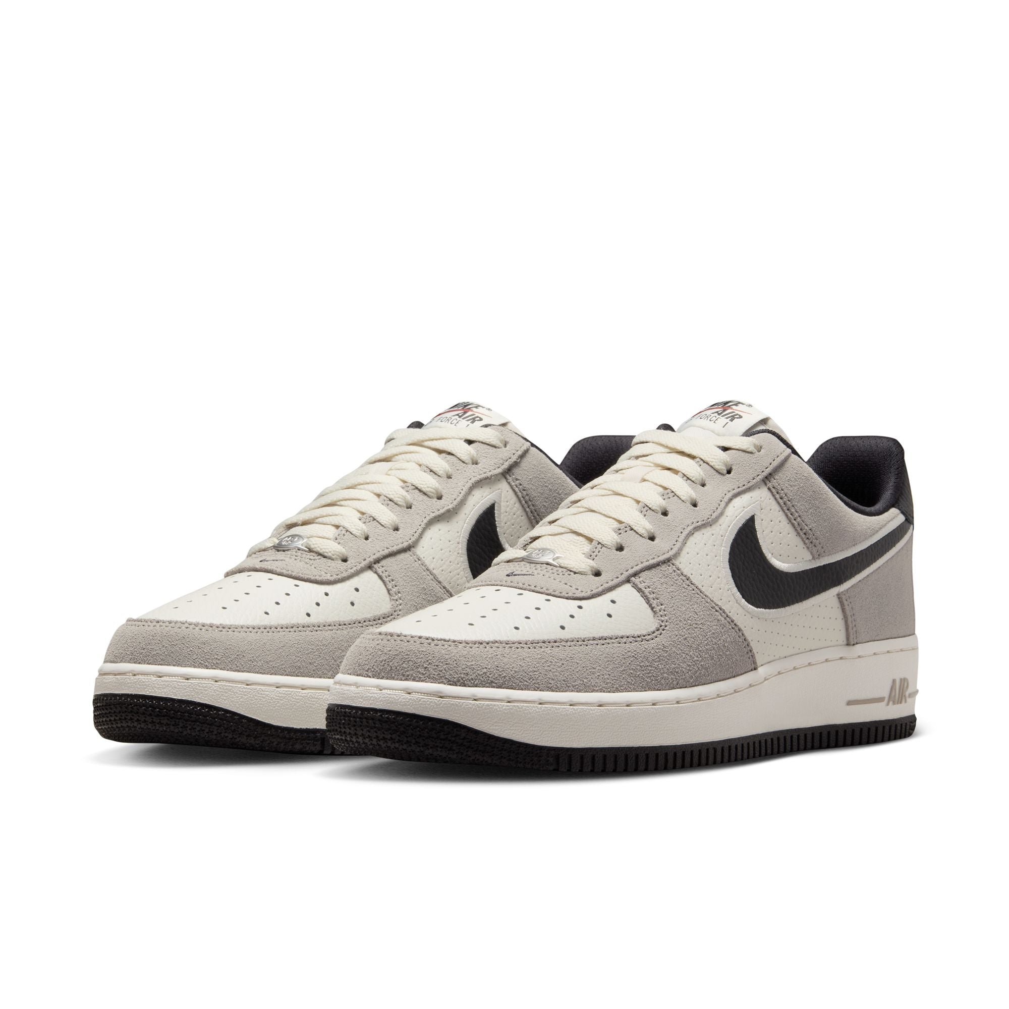 NIKE AIR FORCE 1 '07 LV8 סניקרס