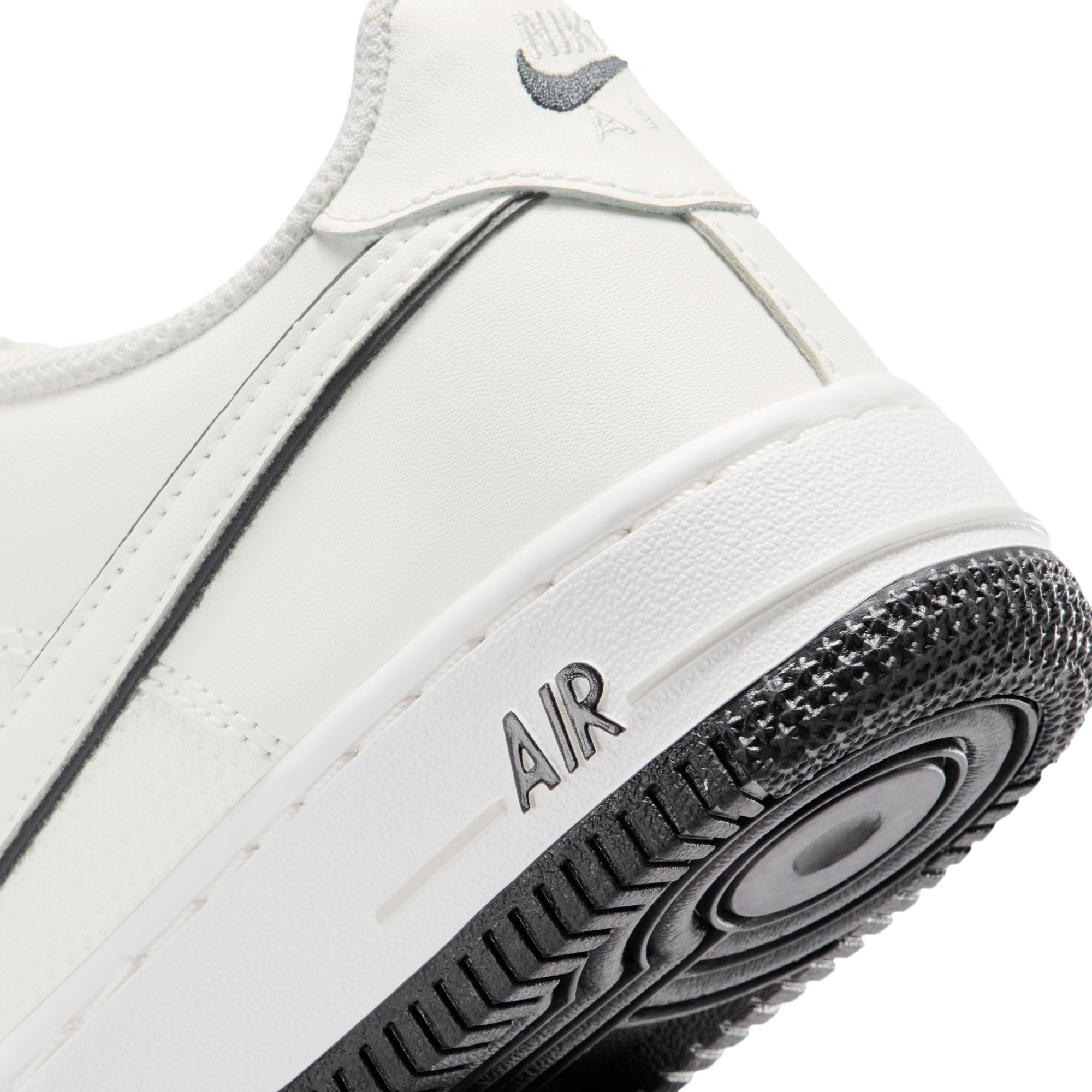 AIR FORCE 1 סניקרס