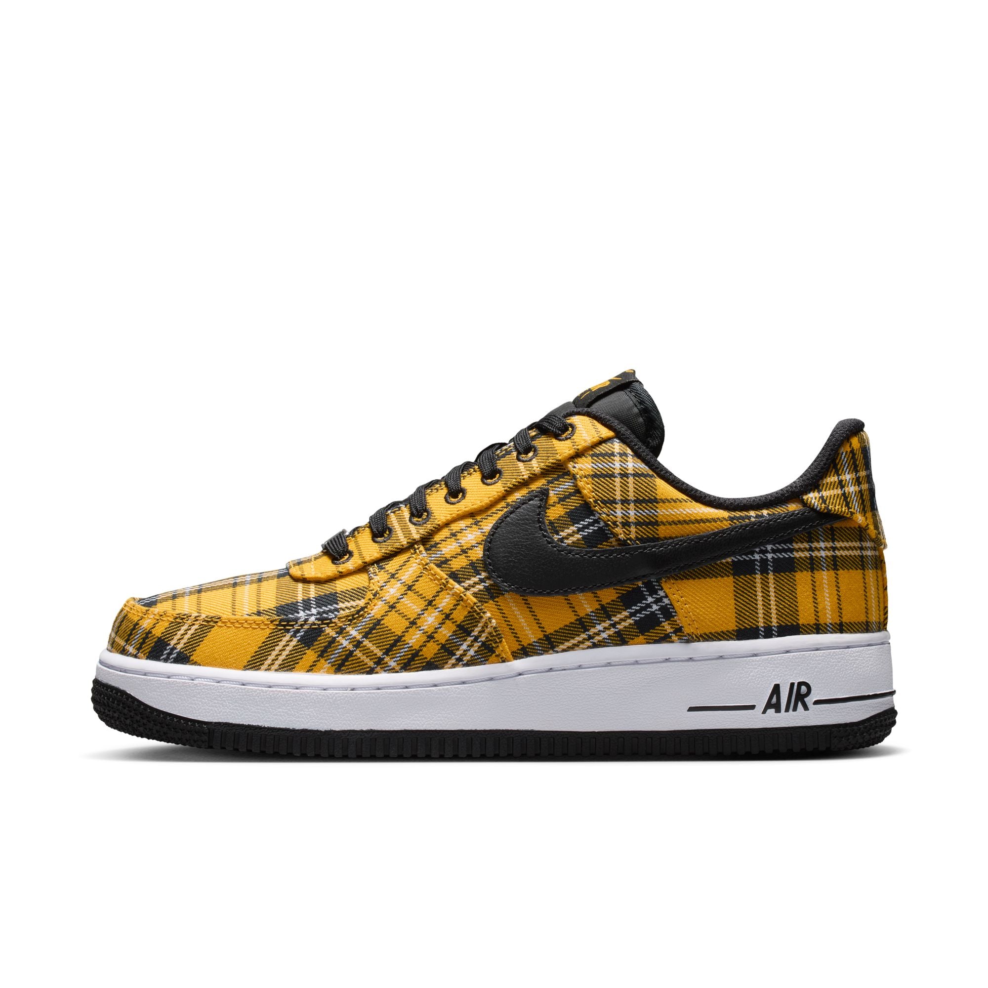 AIR FORCE 1 07 סניקרס