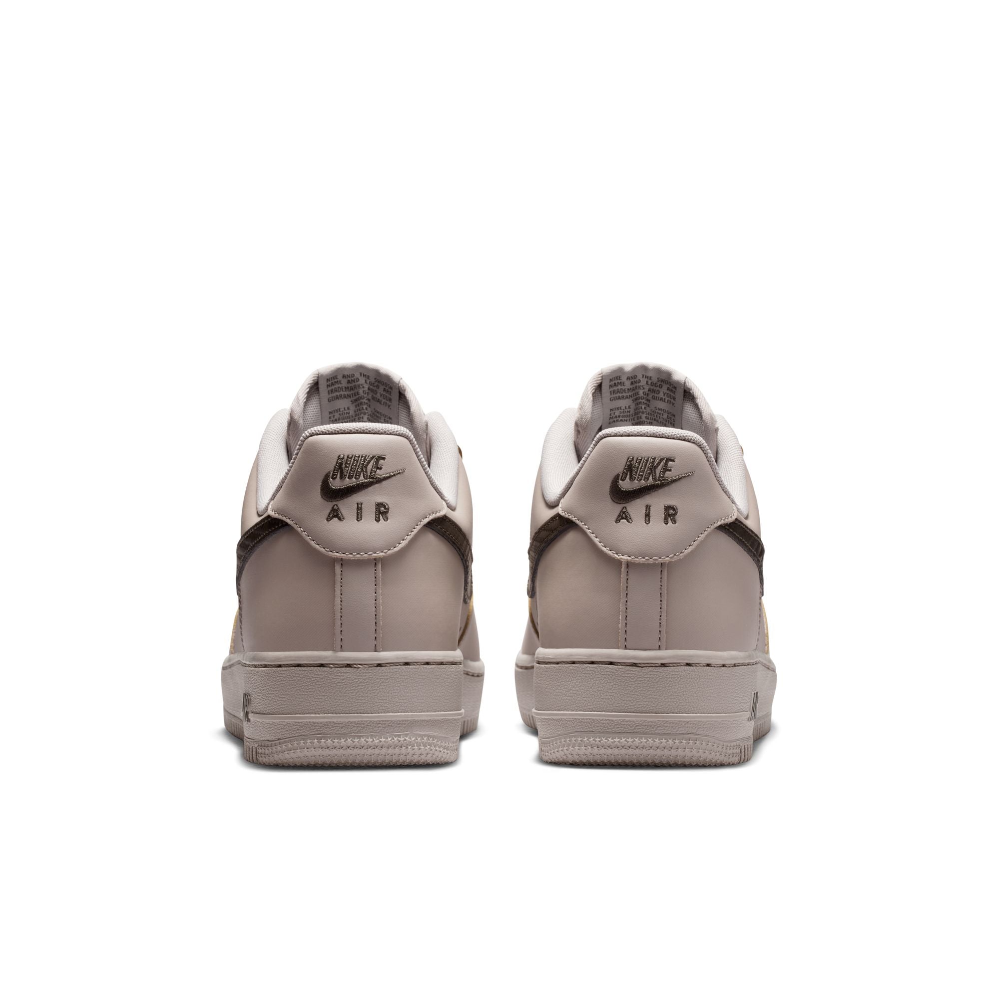 AIR FORCE 1 07 סניקרס