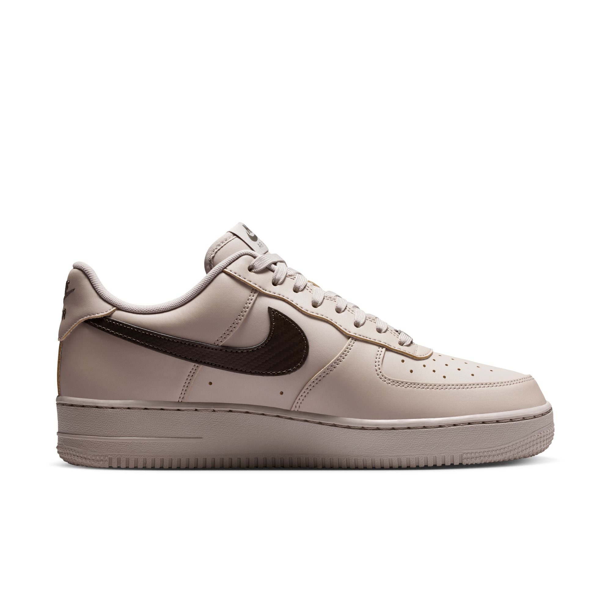 AIR FORCE 1 07 סניקרס