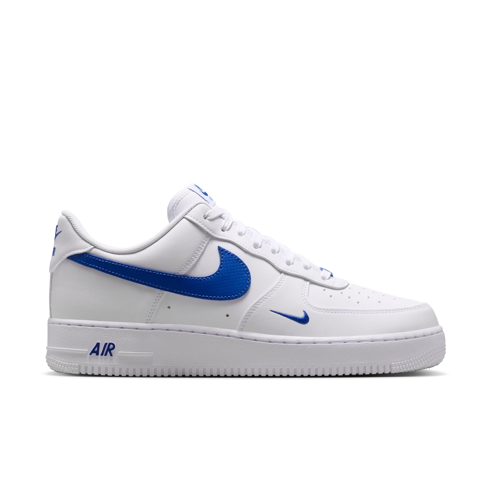 AIR FORCE 1 07 סניקרס